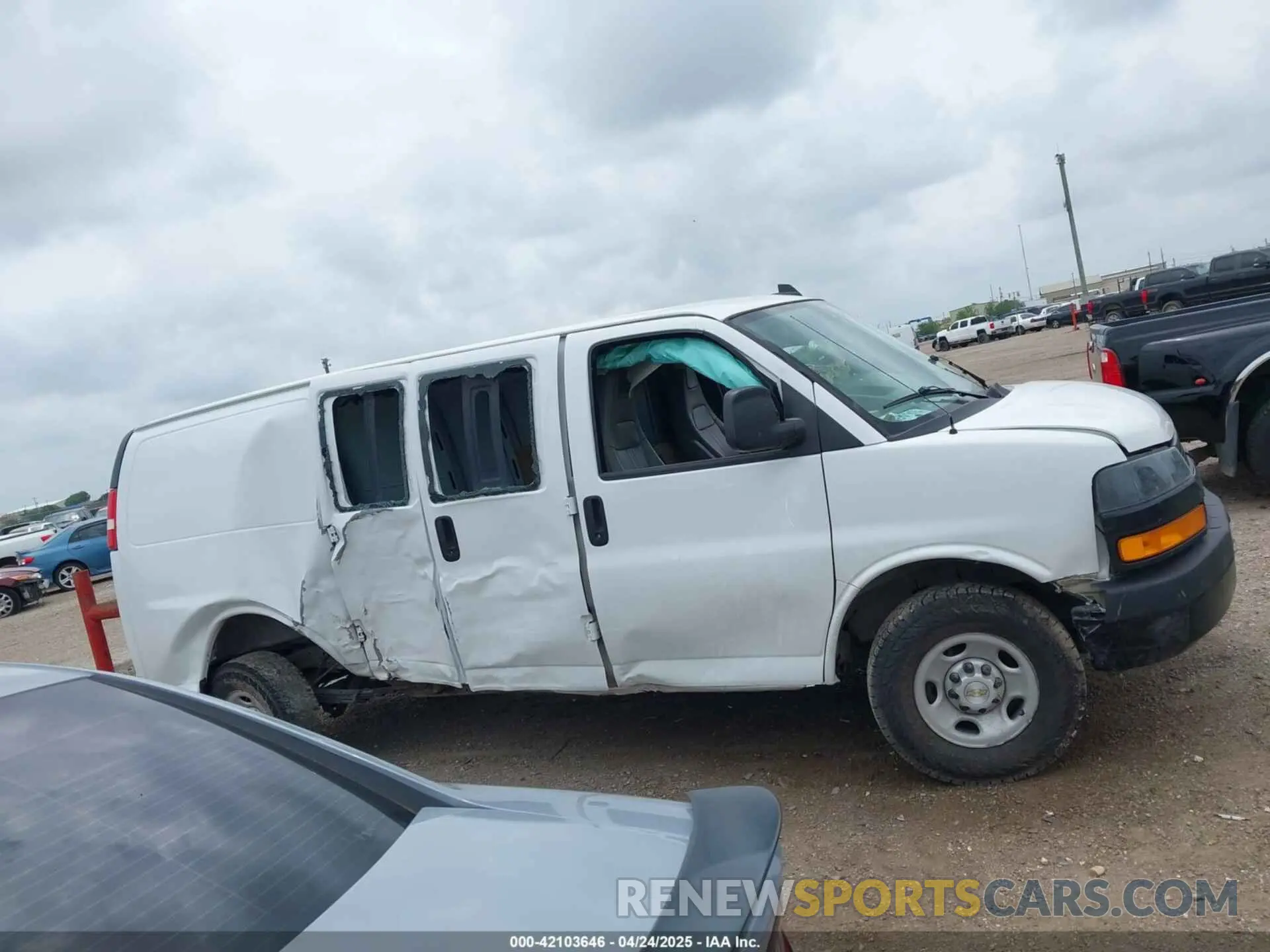 12 Photograph of a damaged car 1GCWGAF77M1311800 CHEVROLET EXPRESS CARGO 2021