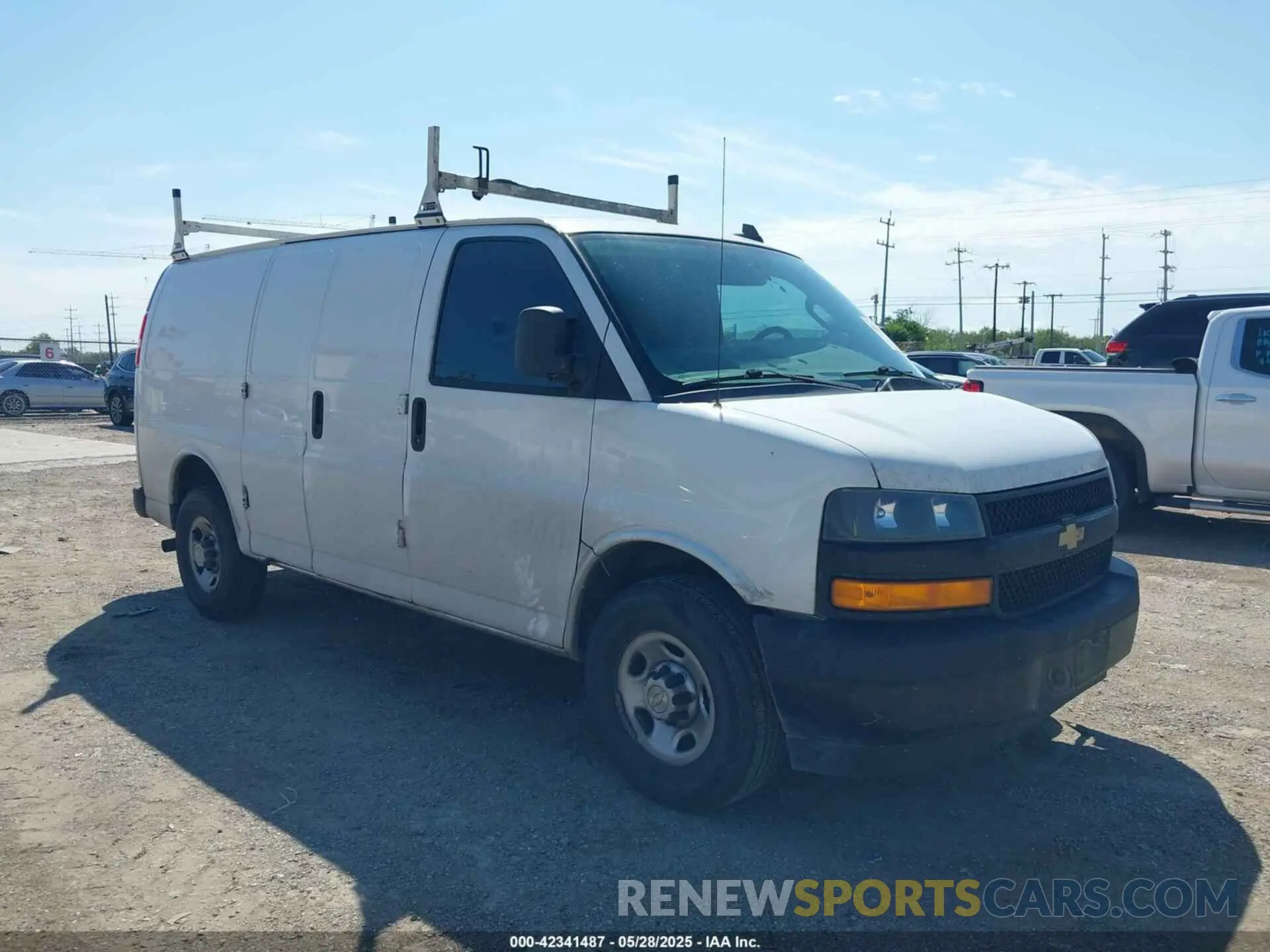 1 Photograph of a damaged car 1GCWGAFP0M1180922 CHEVROLET EXPRESS CARGO 2021