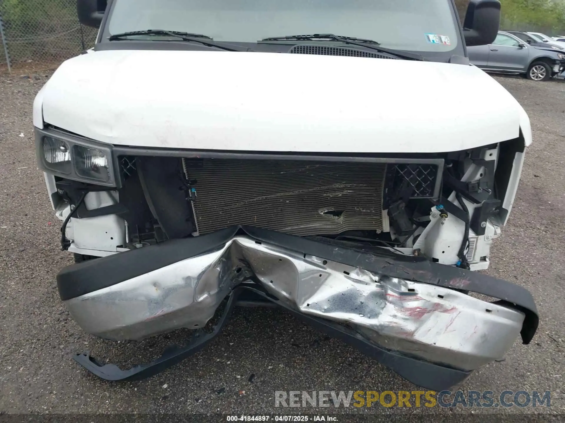 10 Photograph of a damaged car 1GCWGAFP0M1198014 CHEVROLET EXPRESS CARGO 2021