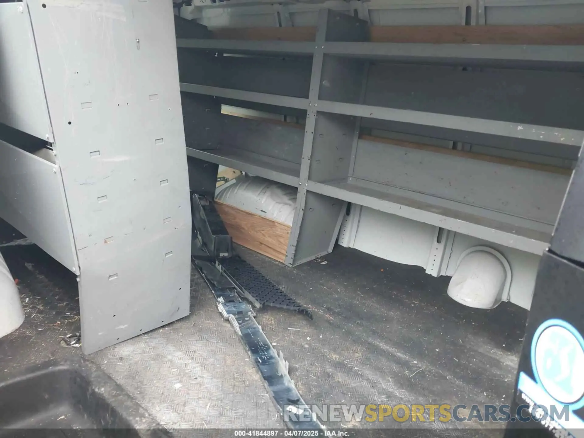 8 Photograph of a damaged car 1GCWGAFP0M1198014 CHEVROLET EXPRESS CARGO 2021