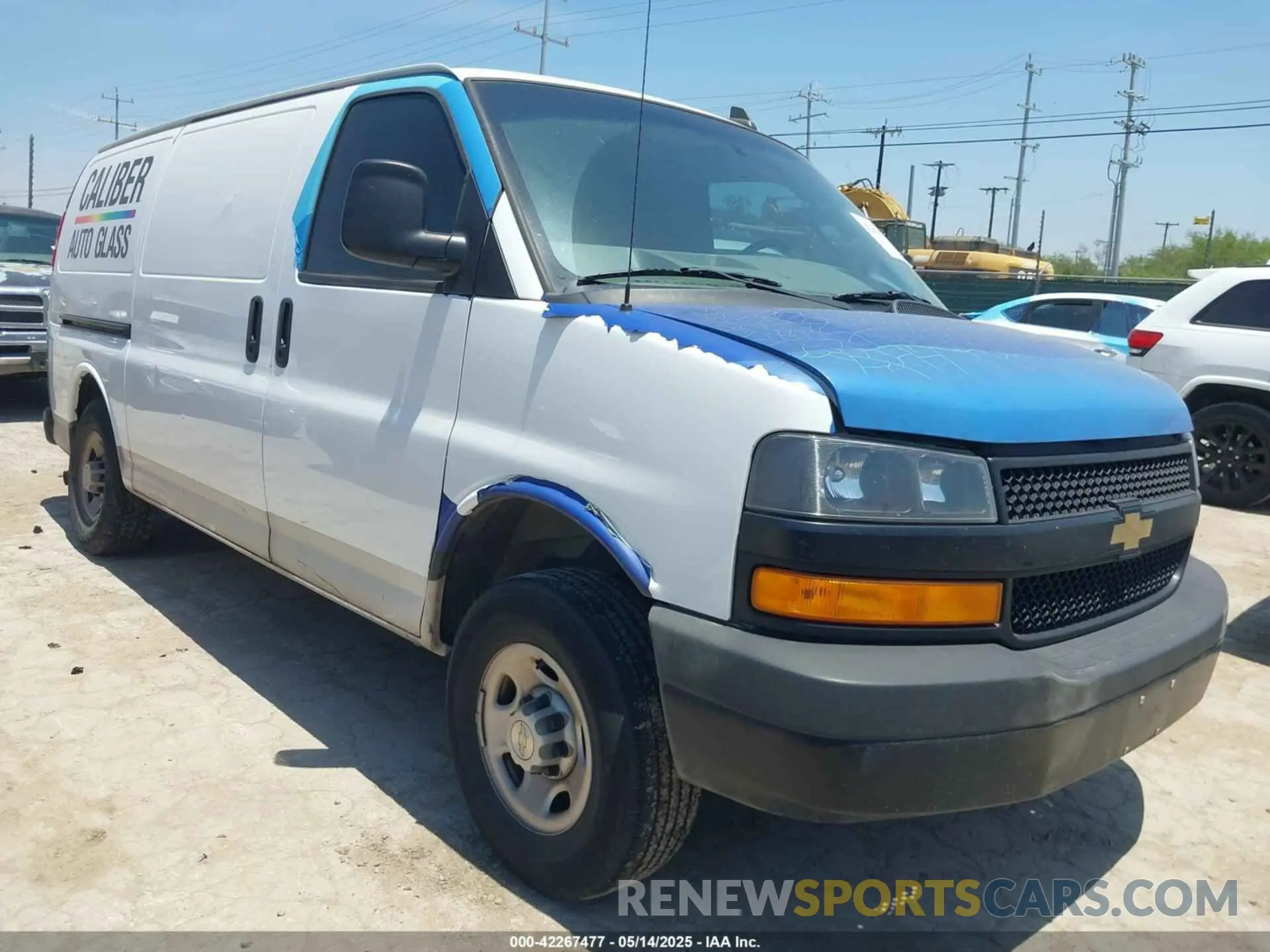 1 Photograph of a damaged car 1GCWGAFP0M1265274 CHEVROLET EXPRESS CARGO 2021