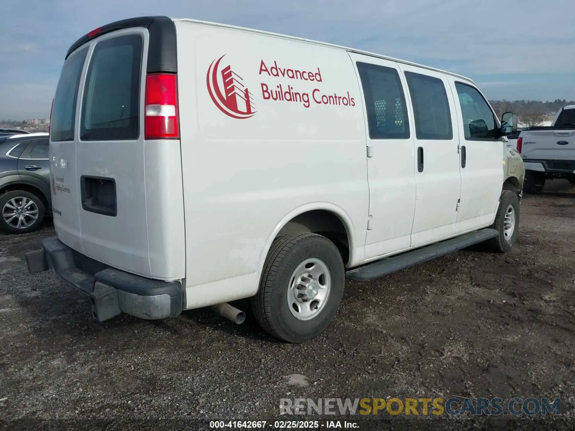 4 Photograph of a damaged car 1GCWGAFP2M1182123 CHEVROLET EXPRESS CARGO 2021