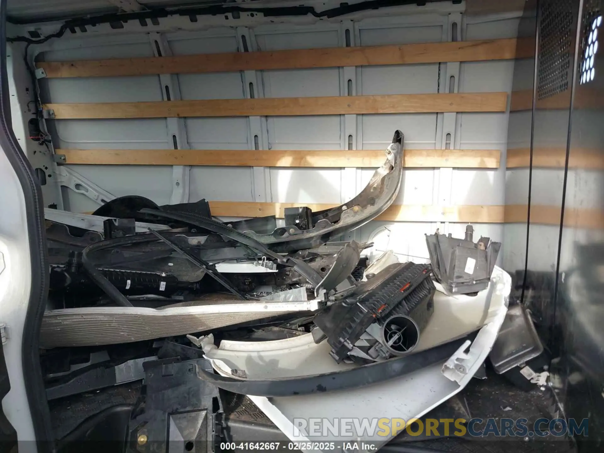 8 Photograph of a damaged car 1GCWGAFP2M1182123 CHEVROLET EXPRESS CARGO 2021
