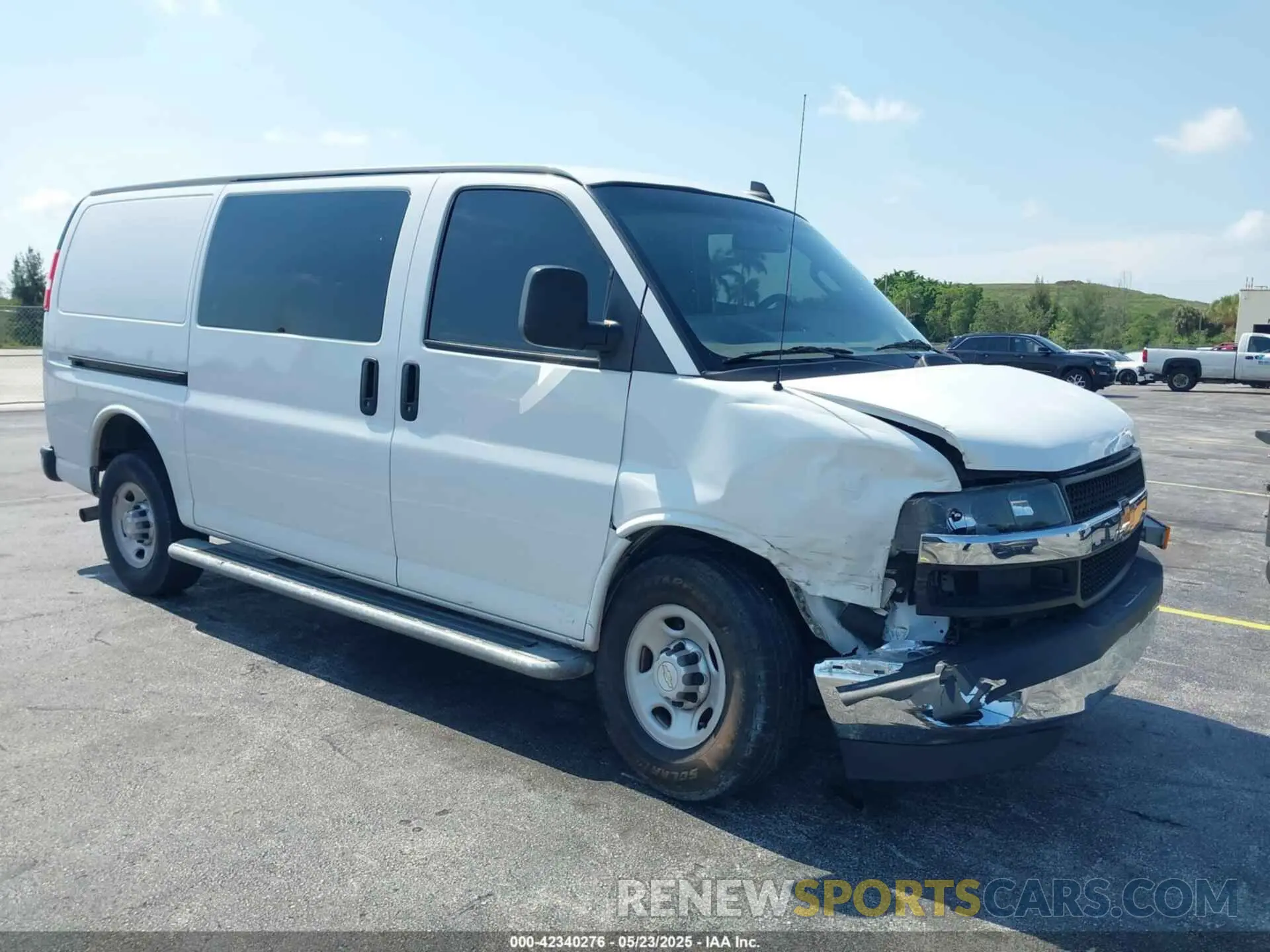 1 Photograph of a damaged car 1GCWGAFP2M1204749 CHEVROLET EXPRESS CARGO 2021