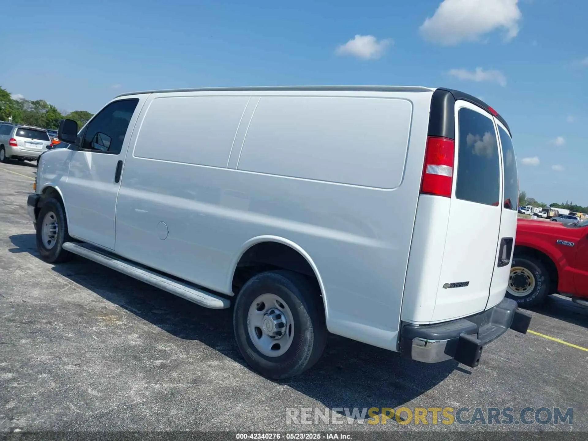 3 Photograph of a damaged car 1GCWGAFP2M1204749 CHEVROLET EXPRESS CARGO 2021