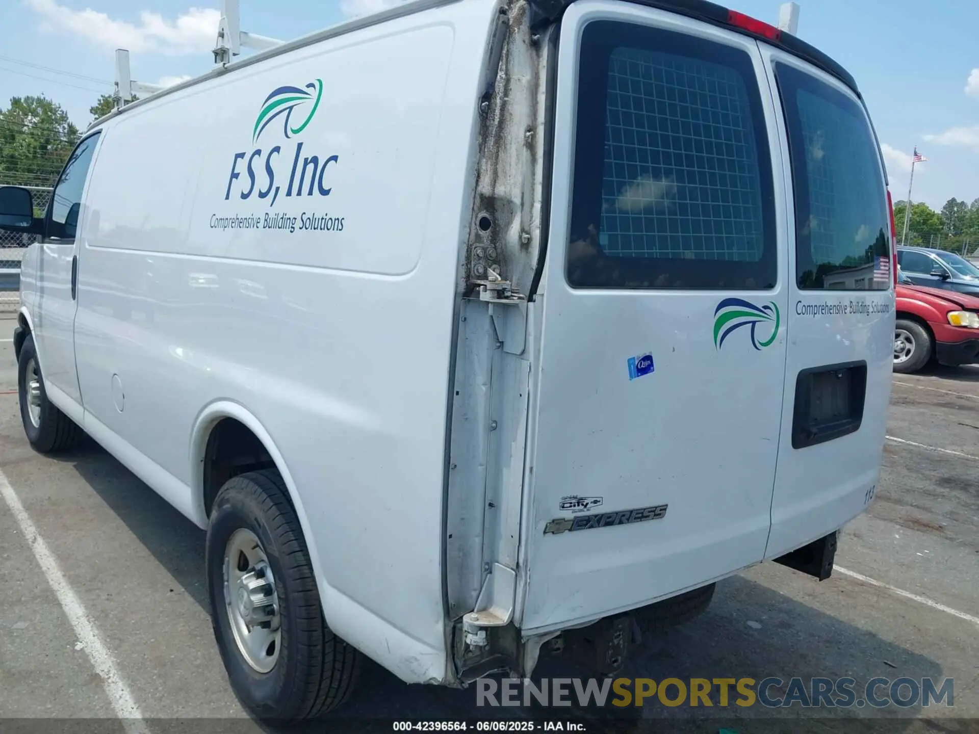 17 Photograph of a damaged car 1GCWGAFP2M1209577 CHEVROLET EXPRESS CARGO 2021
