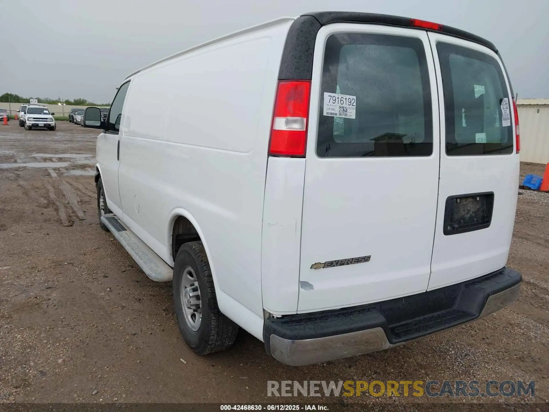 3 Photograph of a damaged car 1GCWGAFP2M1251201 CHEVROLET EXPRESS CARGO 2021
