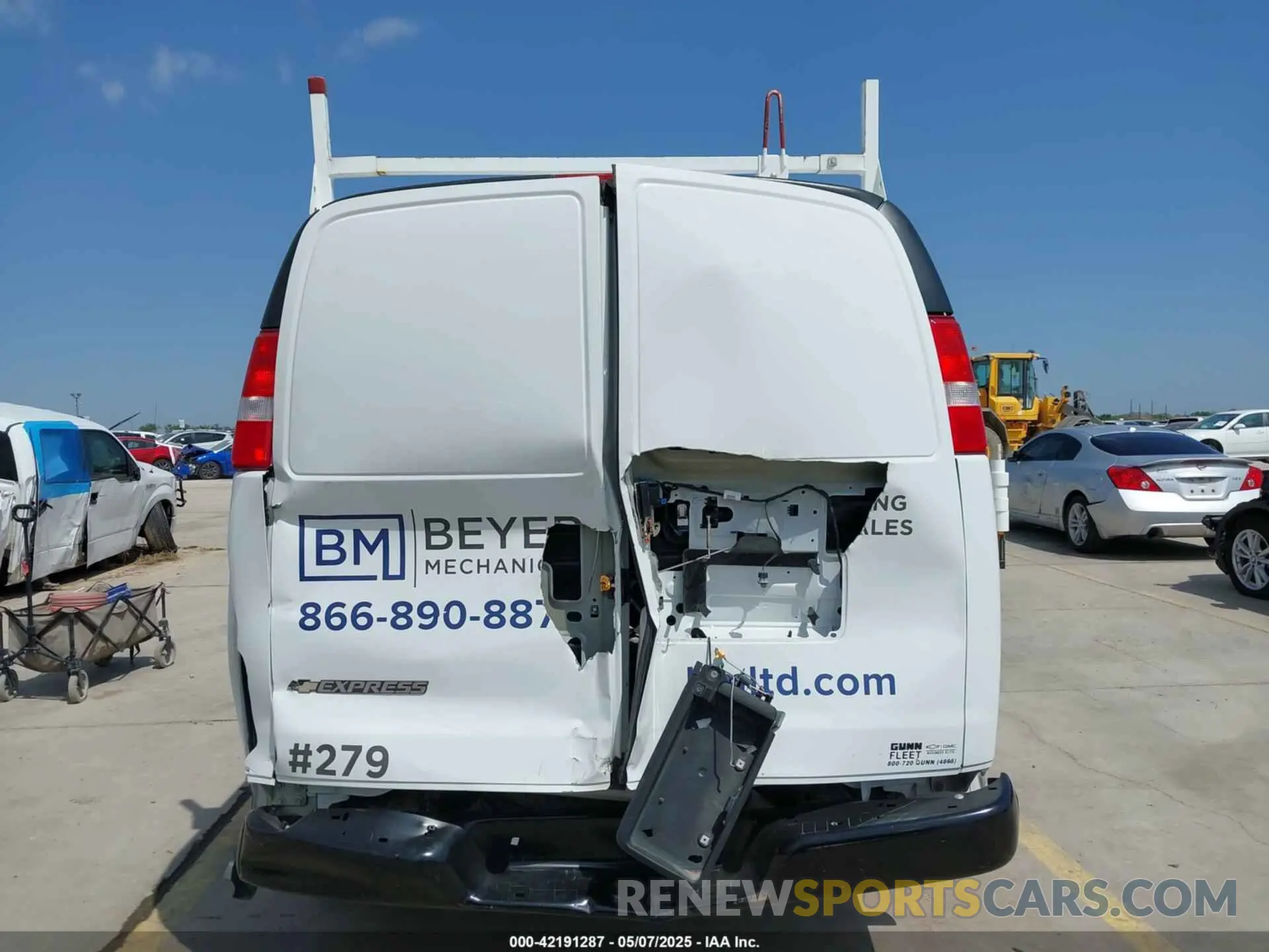 16 Photograph of a damaged car 1GCWGAFP2M1251909 CHEVROLET EXPRESS CARGO 2021