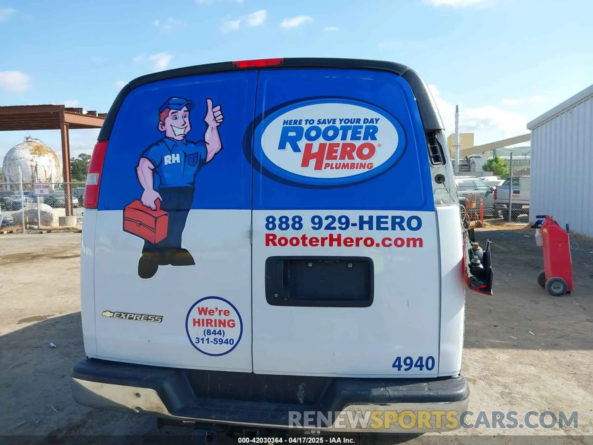 16 Photograph of a damaged car 1GCWGAFP3M1204940 CHEVROLET EXPRESS CARGO 2021