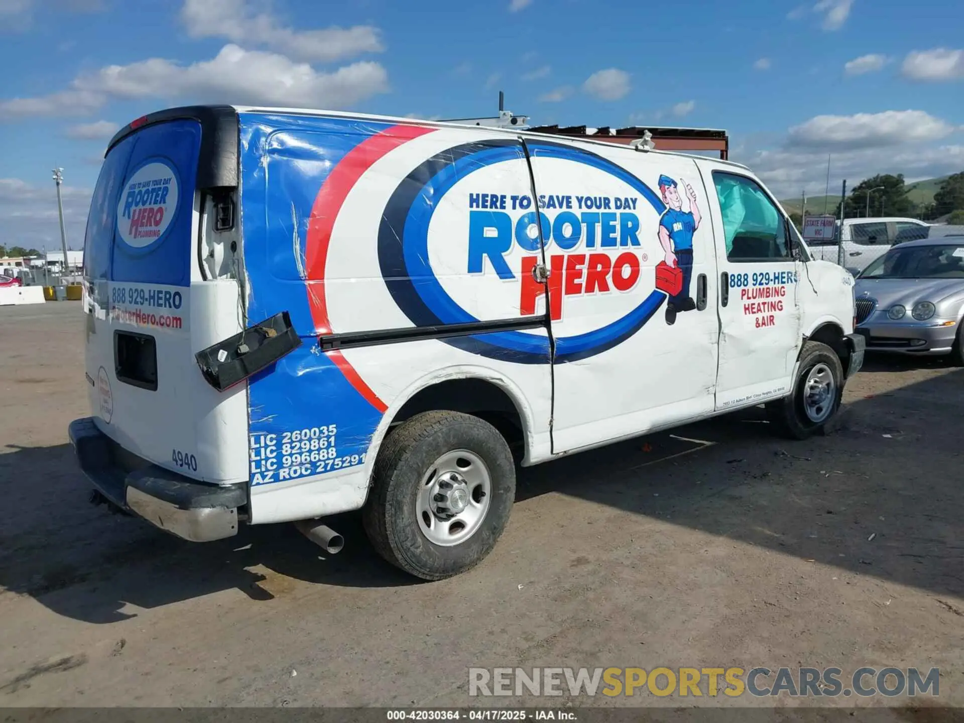 4 Photograph of a damaged car 1GCWGAFP3M1204940 CHEVROLET EXPRESS CARGO 2021