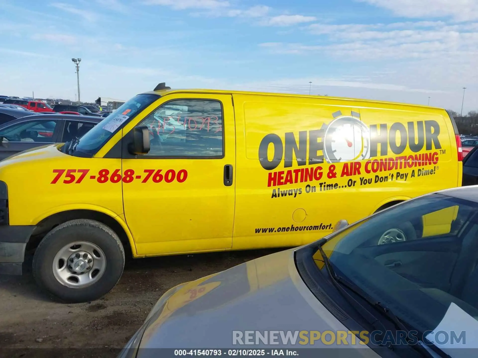 14 Photograph of a damaged car 1GCWGAFP6M1218203 CHEVROLET EXPRESS CARGO 2021