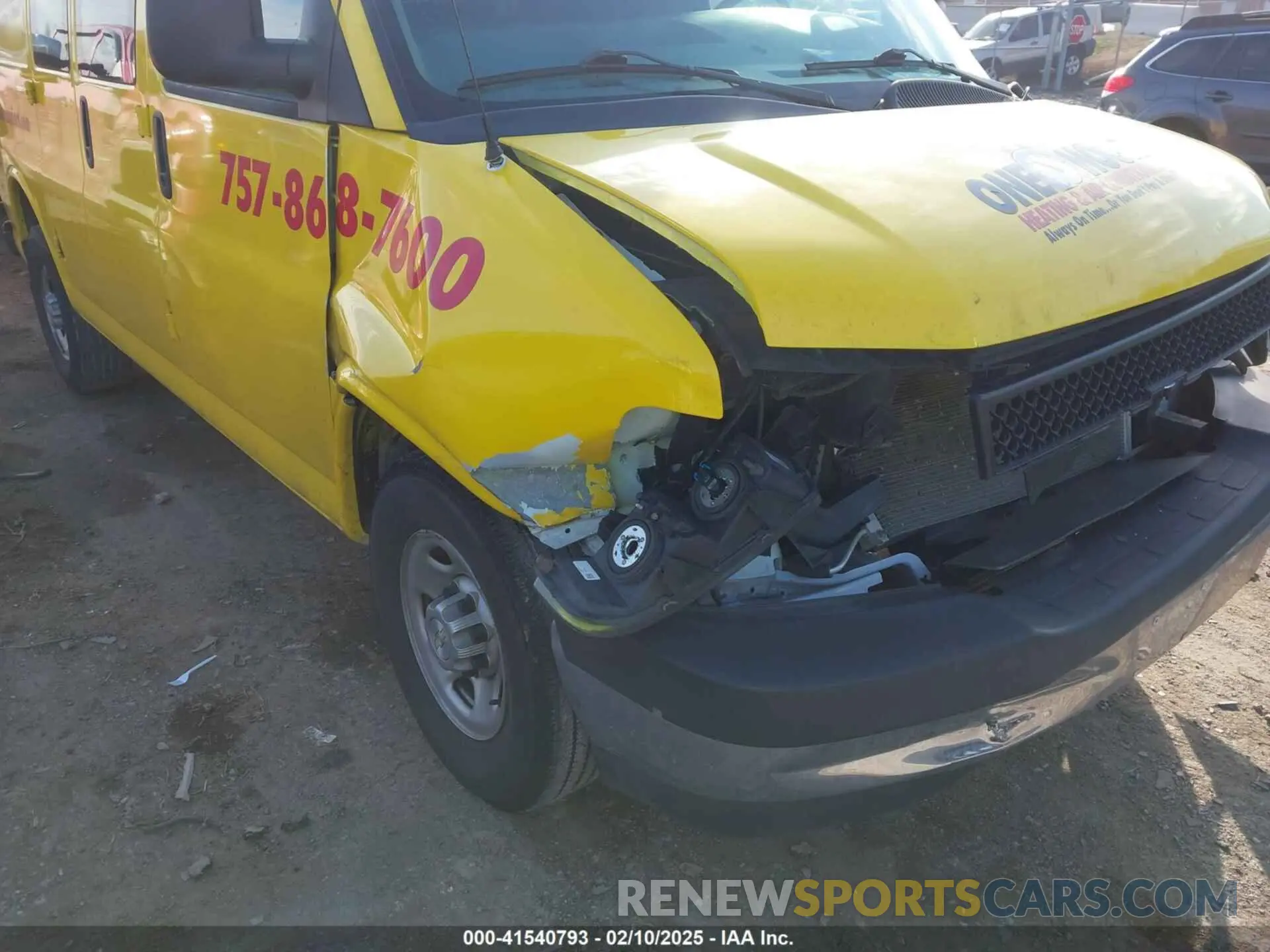 6 Photograph of a damaged car 1GCWGAFP6M1218203 CHEVROLET EXPRESS CARGO 2021