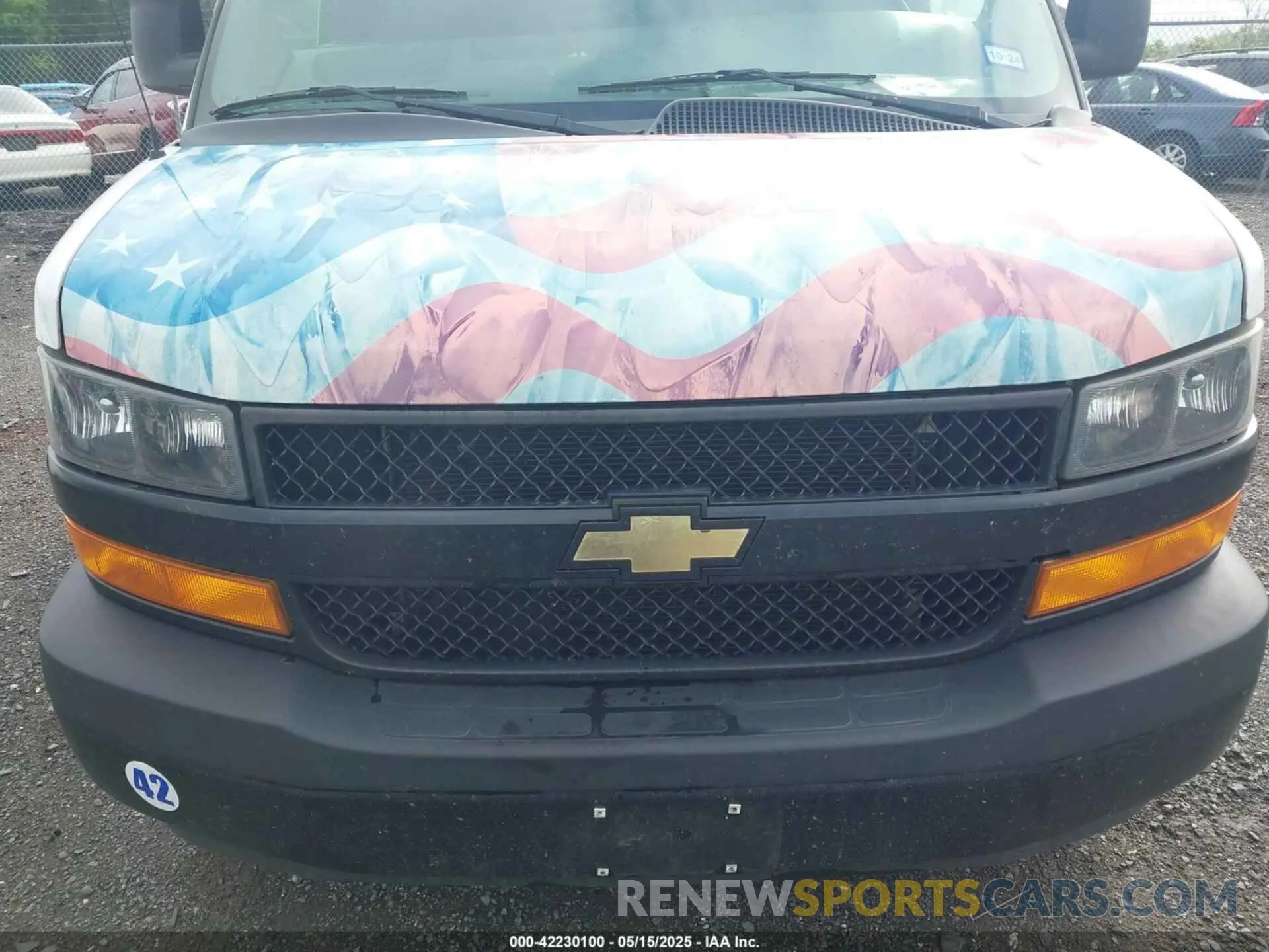 6 Photograph of a damaged car 1GCWGAFP8M1303608 CHEVROLET EXPRESS CARGO 2021