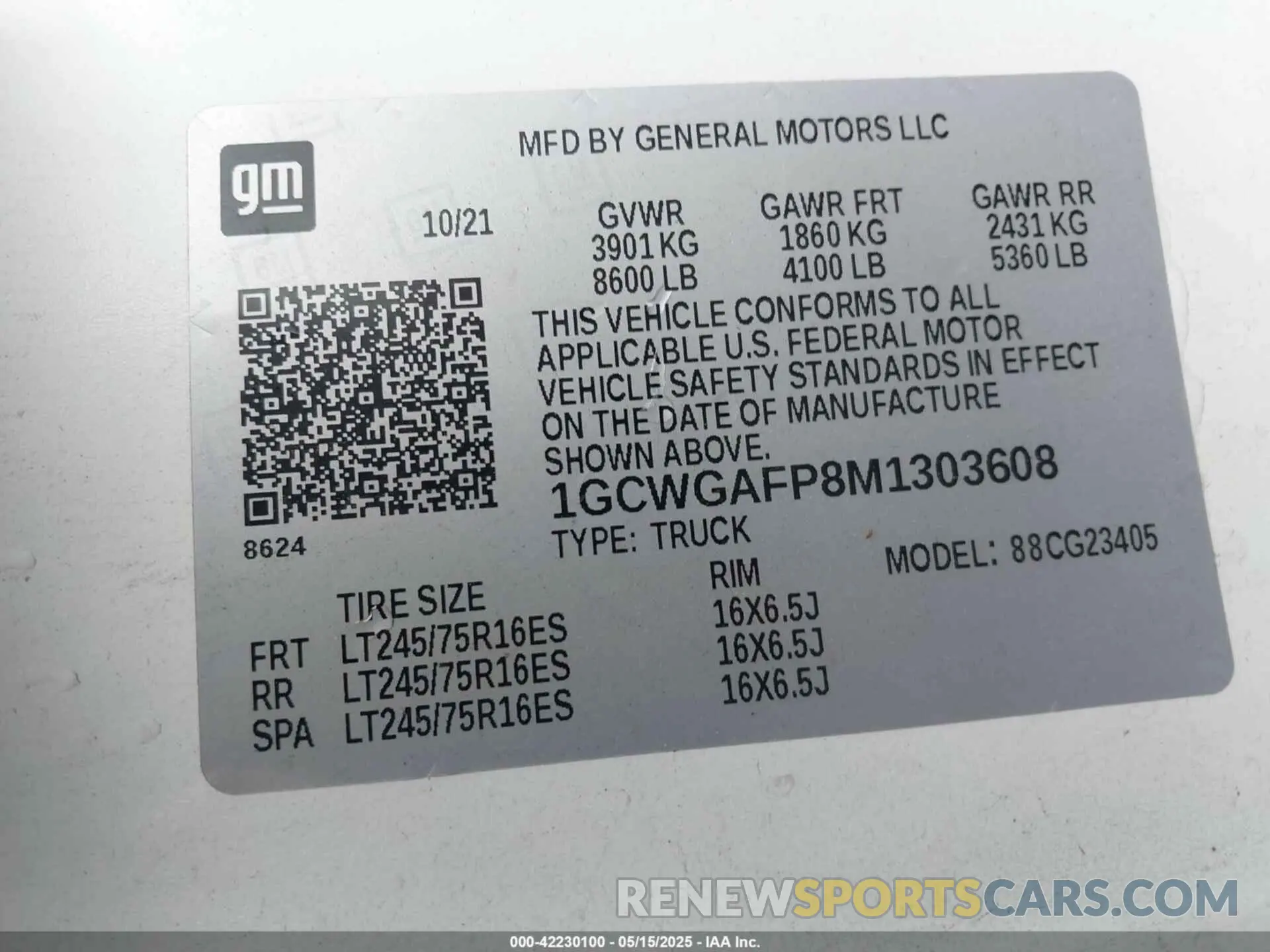 9 Photograph of a damaged car 1GCWGAFP8M1303608 CHEVROLET EXPRESS CARGO 2021
