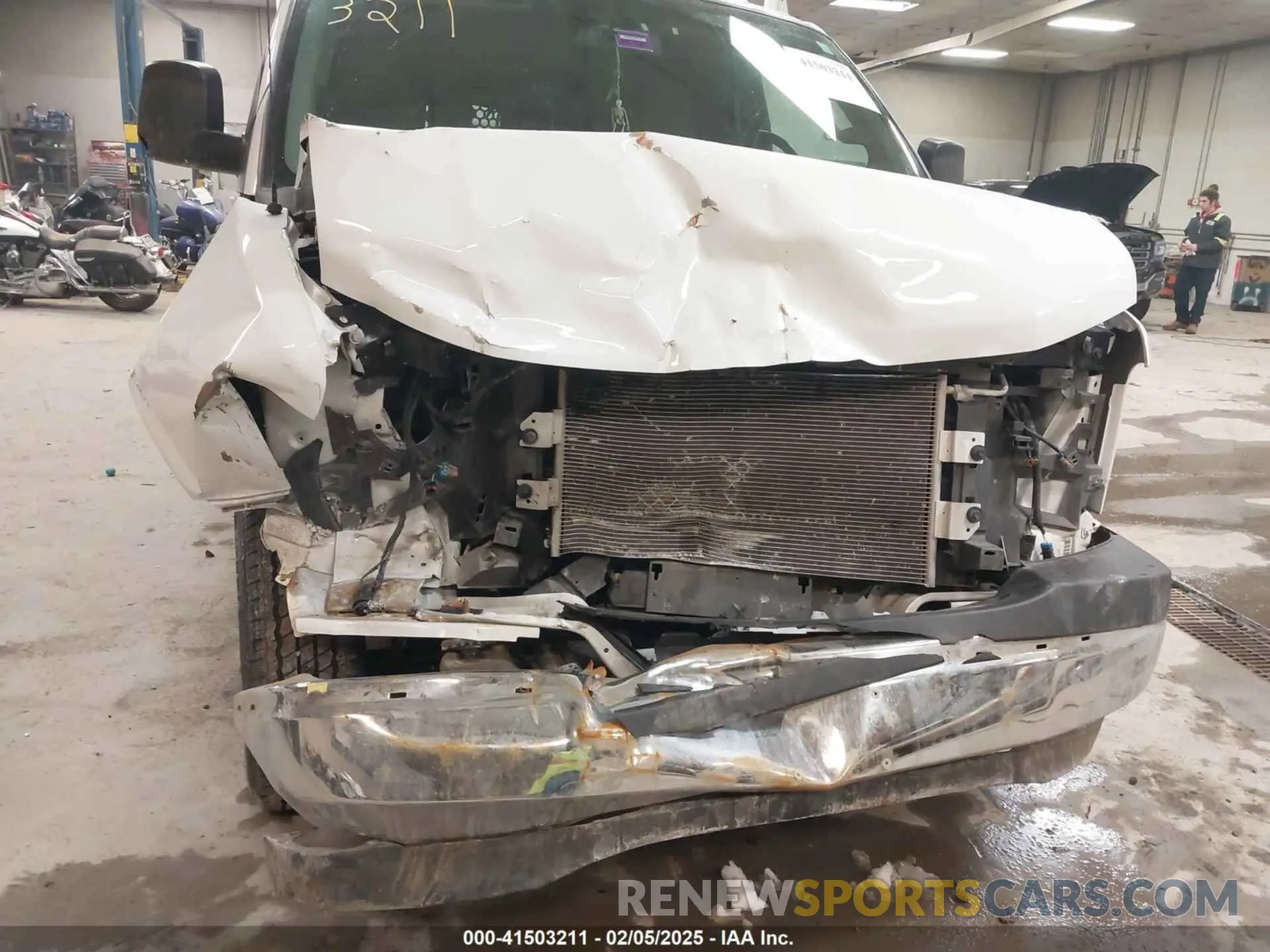 6 Photograph of a damaged car 1GCWGAFP9M1303035 CHEVROLET EXPRESS CARGO 2021