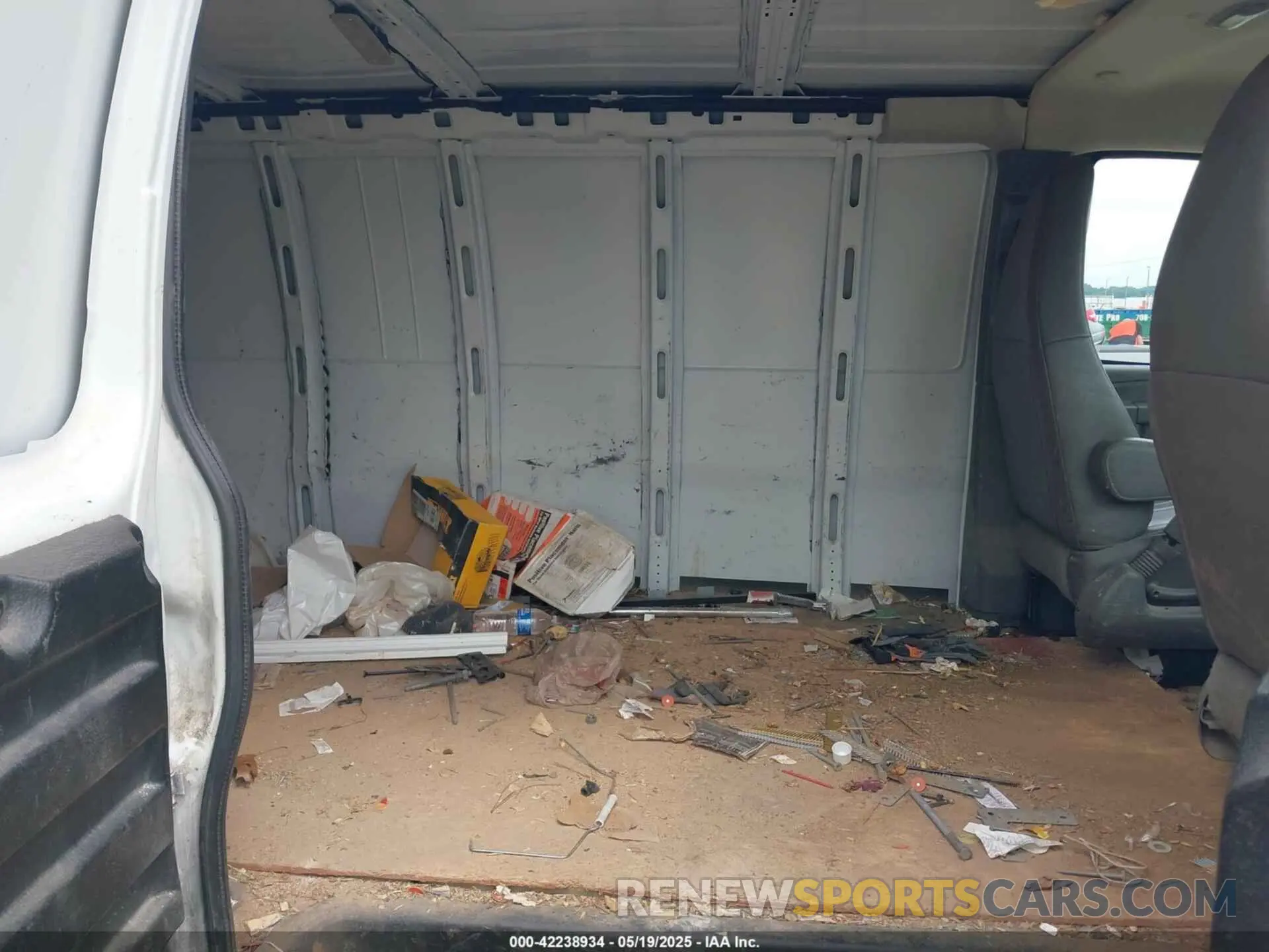 8 Photograph of a damaged car 1GCWGBF77M1177506 CHEVROLET EXPRESS CARGO 2021