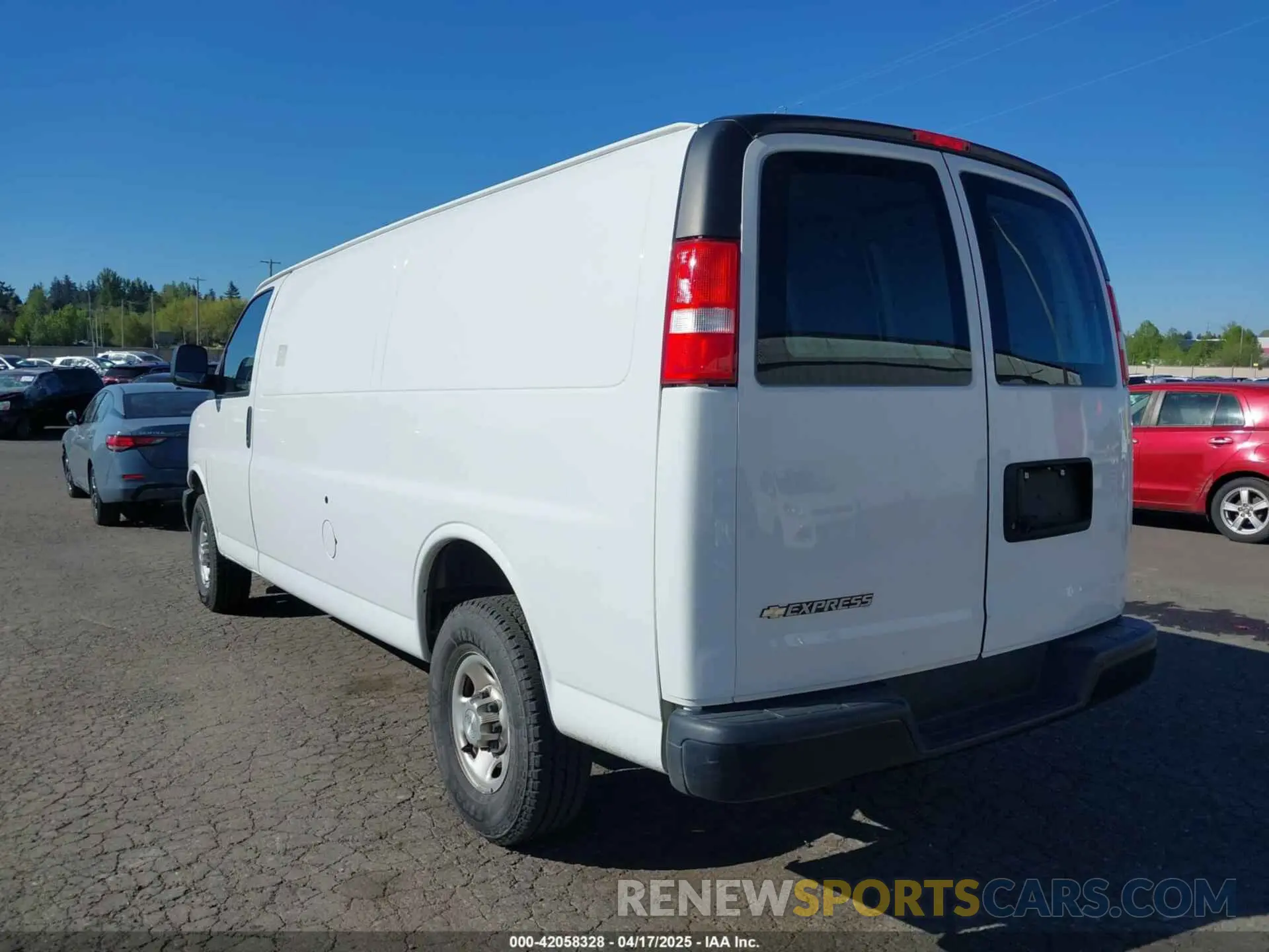 3 Photograph of a damaged car 1GCWGBFP2M1258770 CHEVROLET EXPRESS CARGO 2021