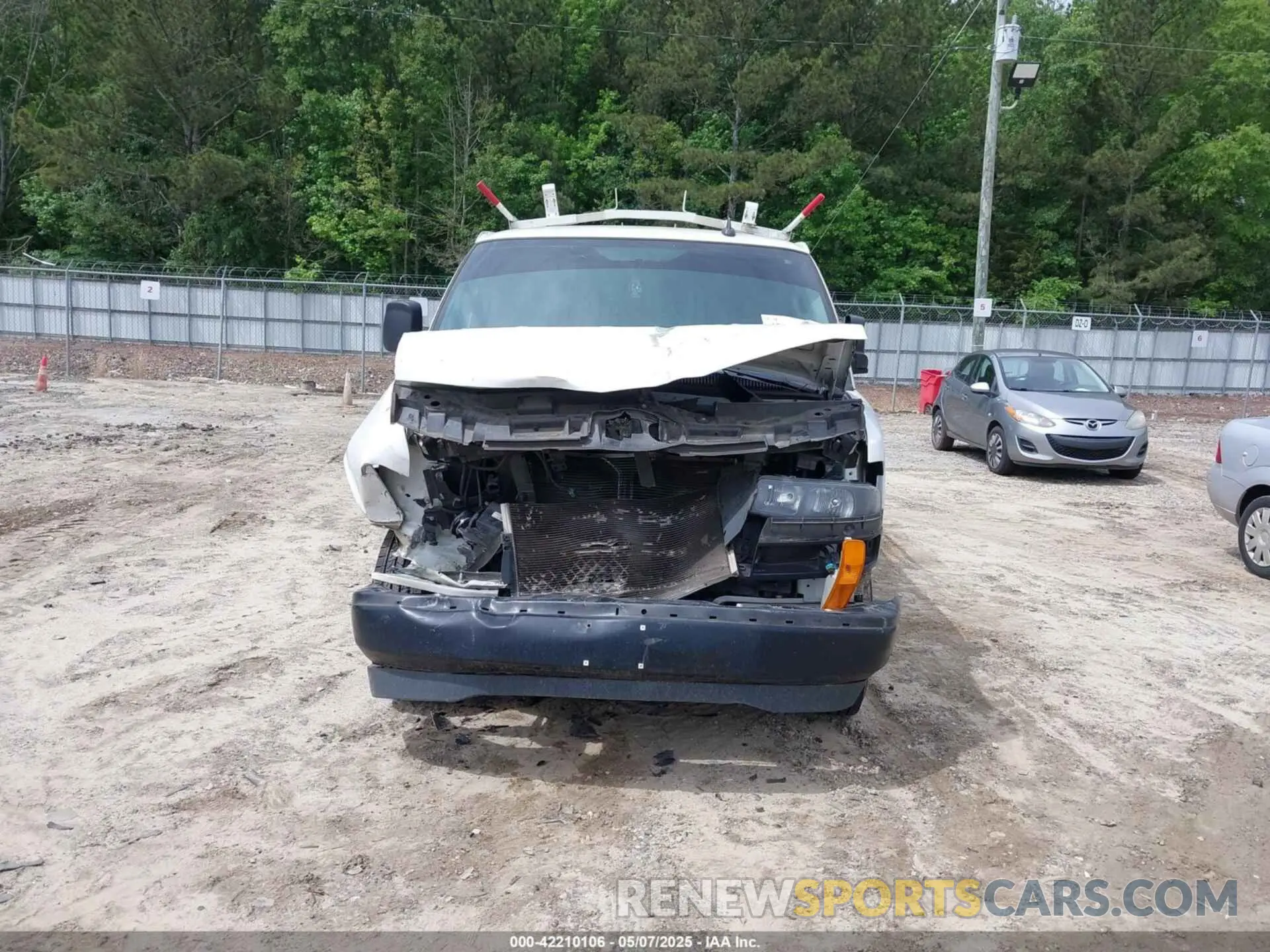 6 Photograph of a damaged car 1GCWGBFP3M1159701 CHEVROLET EXPRESS CARGO 2021