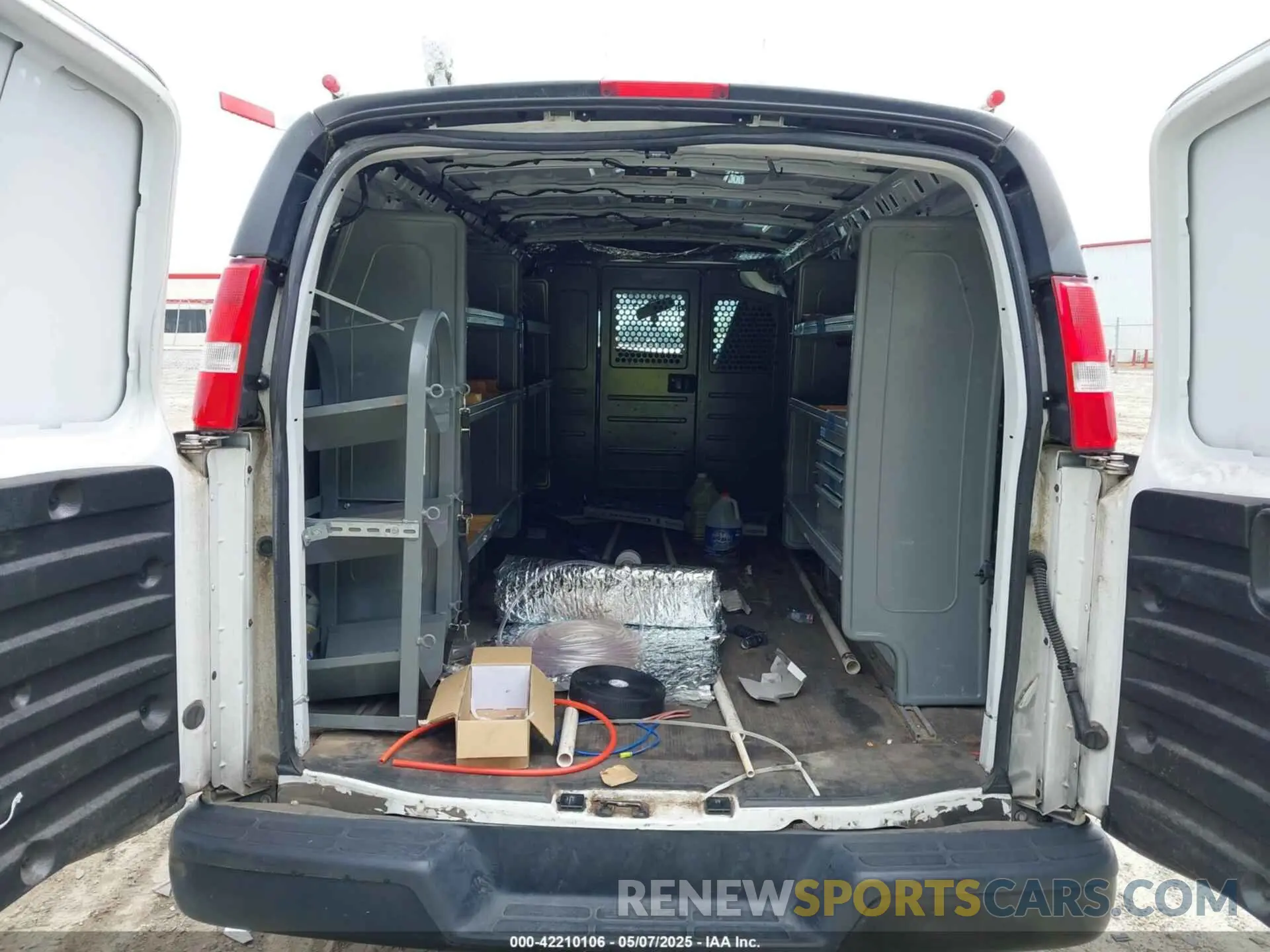 8 Photograph of a damaged car 1GCWGBFP3M1159701 CHEVROLET EXPRESS CARGO 2021