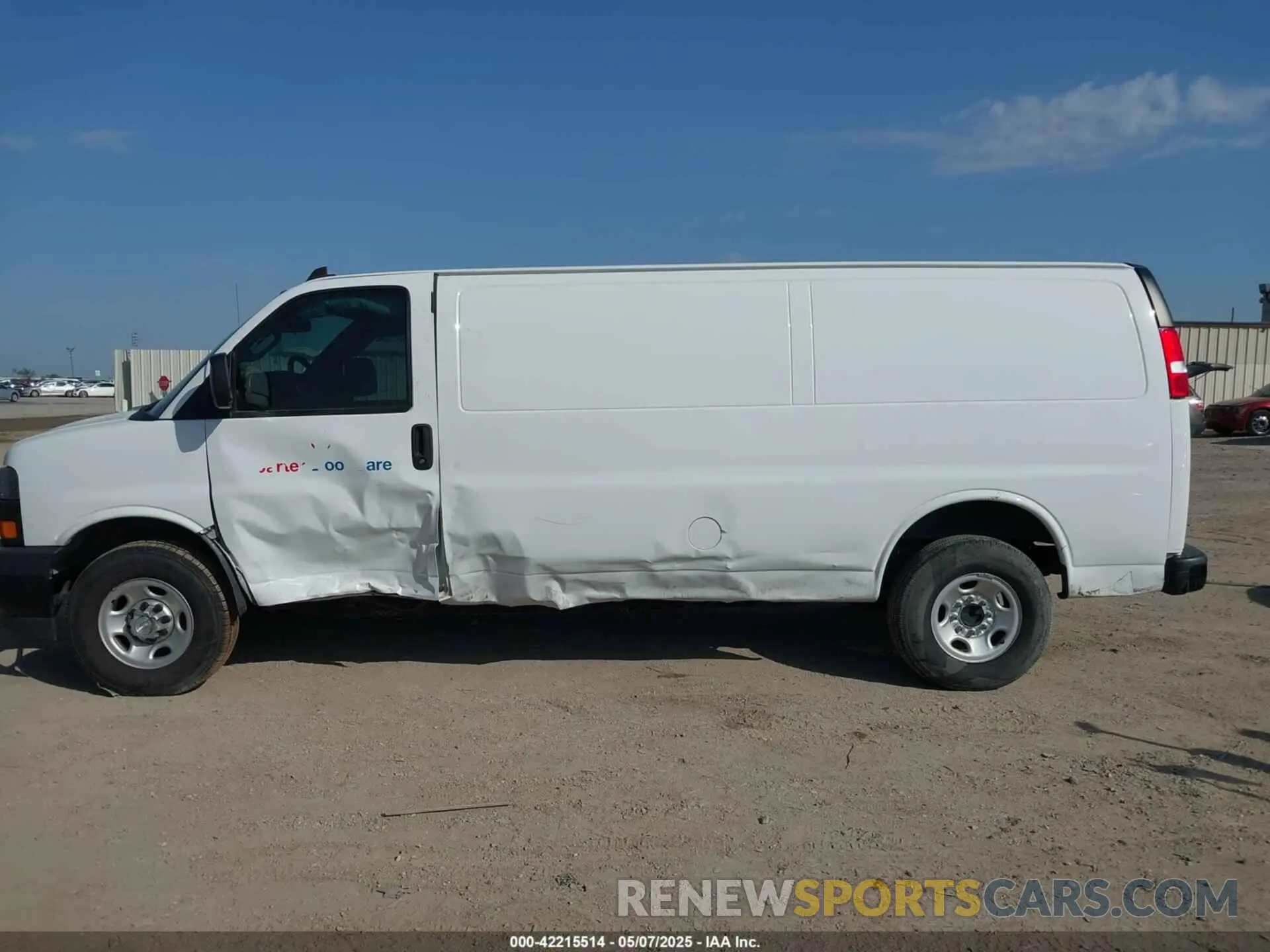 14 Photograph of a damaged car 1GCWGBFP4M1286795 CHEVROLET EXPRESS CARGO 2021