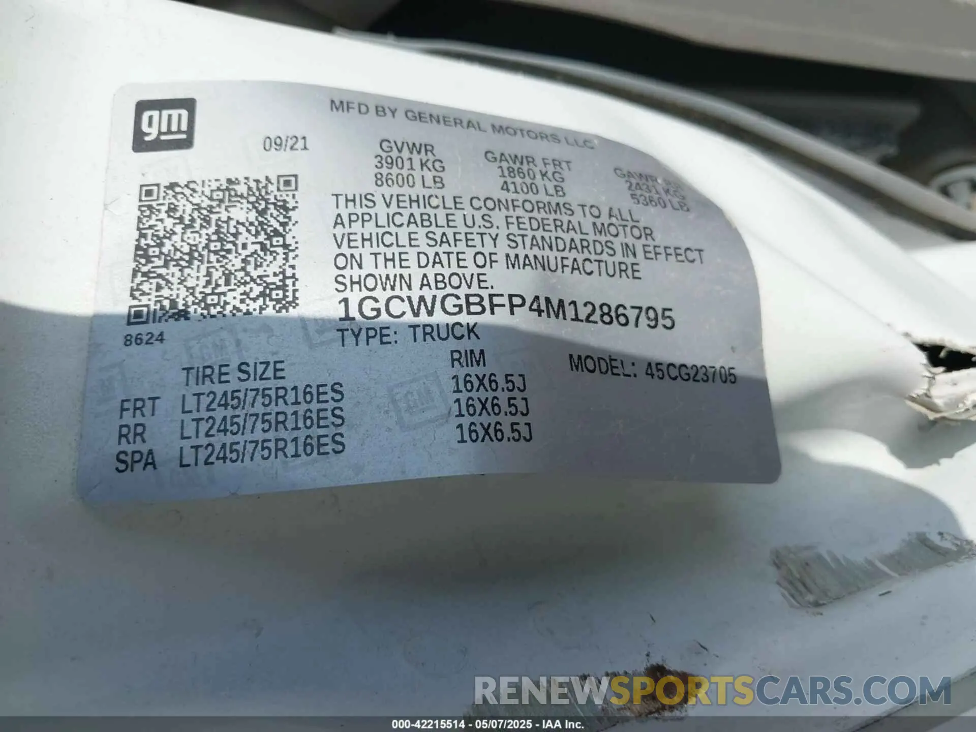 9 Photograph of a damaged car 1GCWGBFP4M1286795 CHEVROLET EXPRESS CARGO 2021