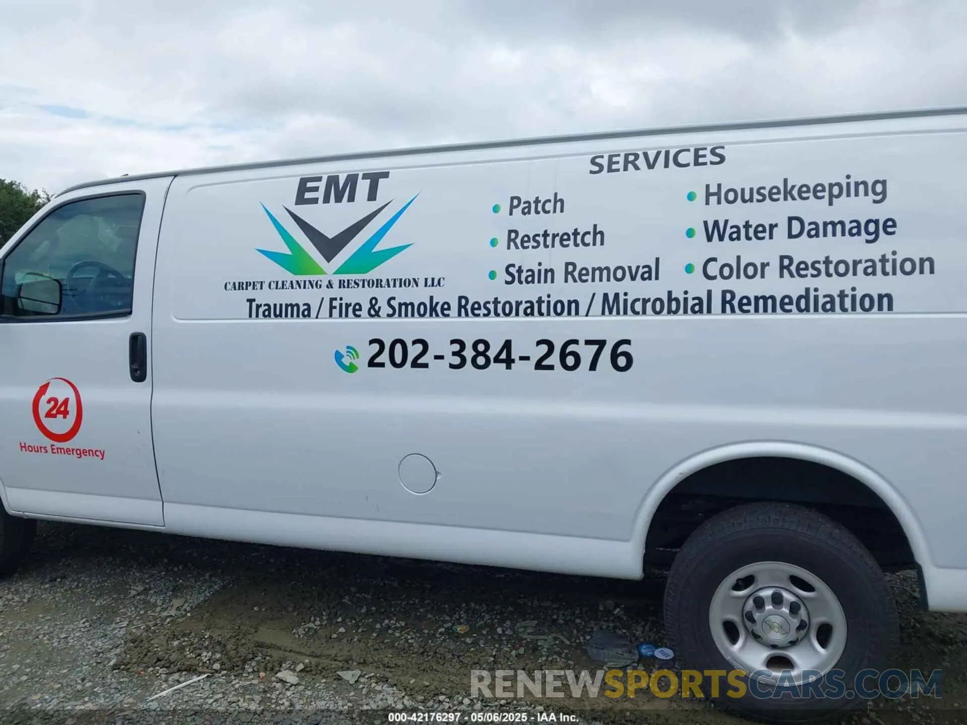 14 Photograph of a damaged car 1GCWGBFPXM1260914 CHEVROLET EXPRESS CARGO 2021