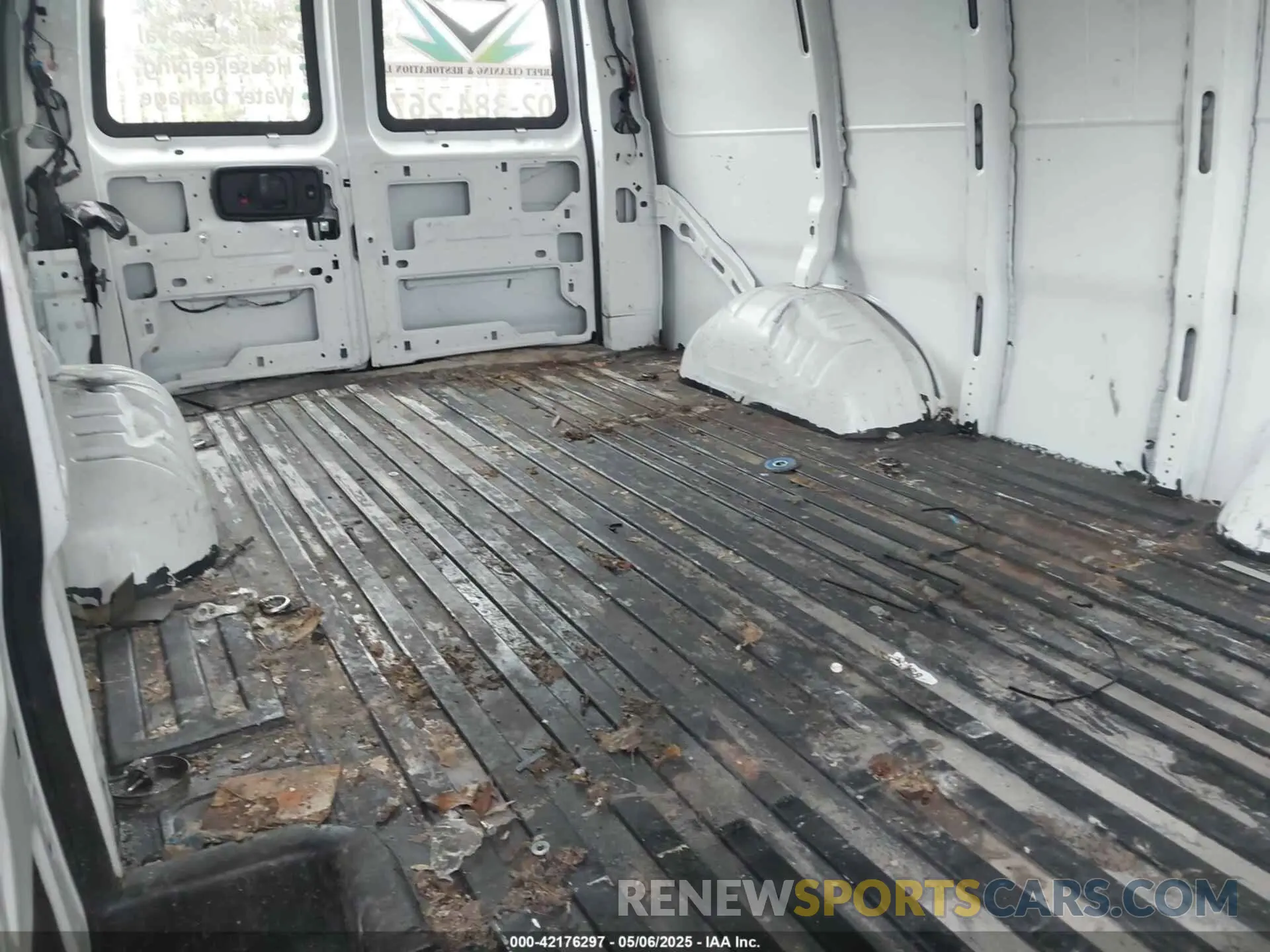 8 Photograph of a damaged car 1GCWGBFPXM1260914 CHEVROLET EXPRESS CARGO 2021