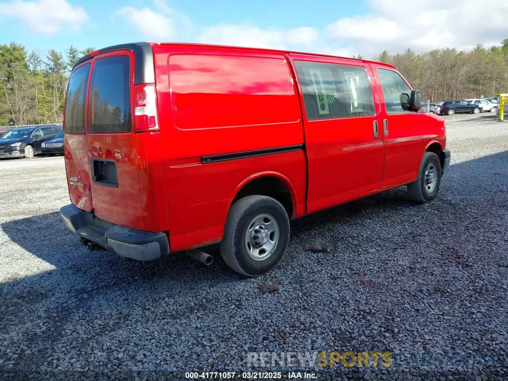 4 Photograph of a damaged car 1GCZGGF72M1178105 CHEVROLET EXPRESS CARGO 2021