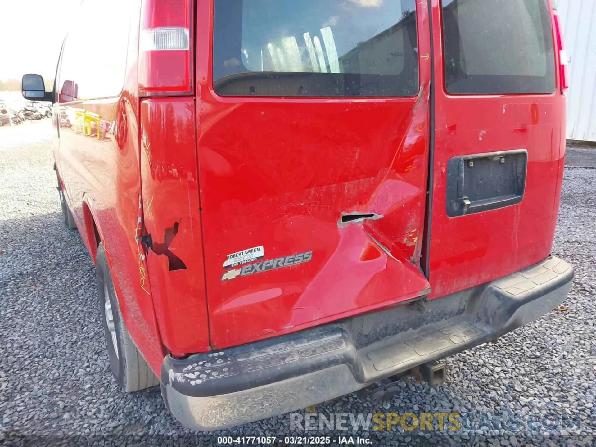 6 Photograph of a damaged car 1GCZGGF72M1178105 CHEVROLET EXPRESS CARGO 2021