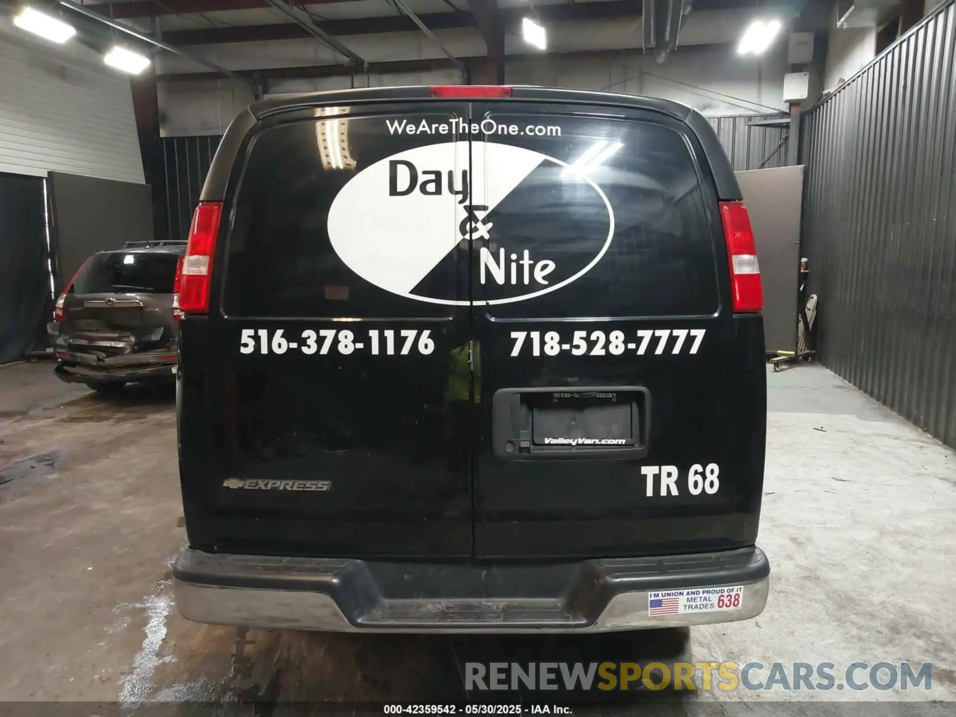 16 Photograph of a damaged car 1GCWGAFP0N1202631 CHEVROLET EXPRESS CARGO 2022