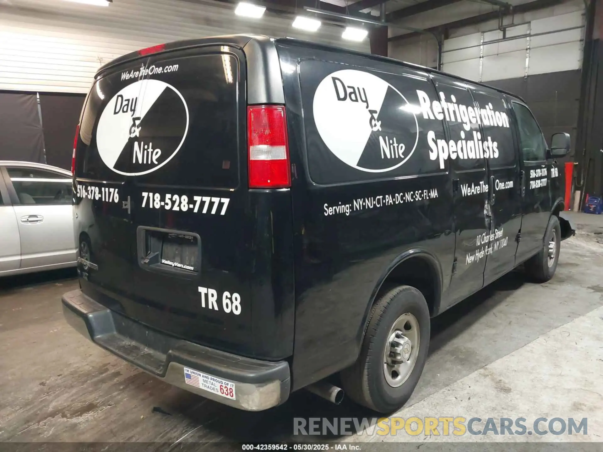 4 Photograph of a damaged car 1GCWGAFP0N1202631 CHEVROLET EXPRESS CARGO 2022
