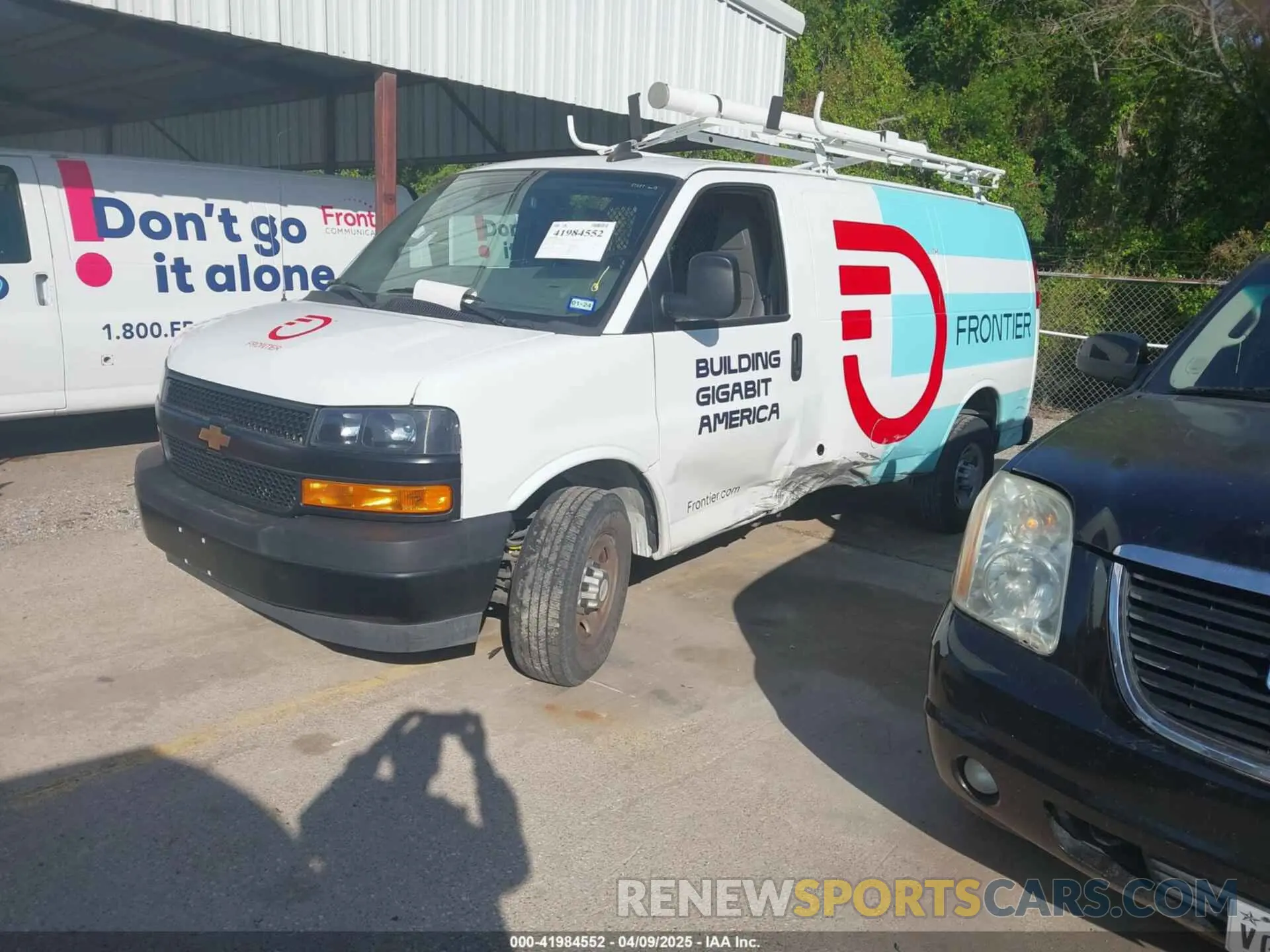2 Photograph of a damaged car 1GCWGAFP2N1189624 CHEVROLET EXPRESS CARGO 2022