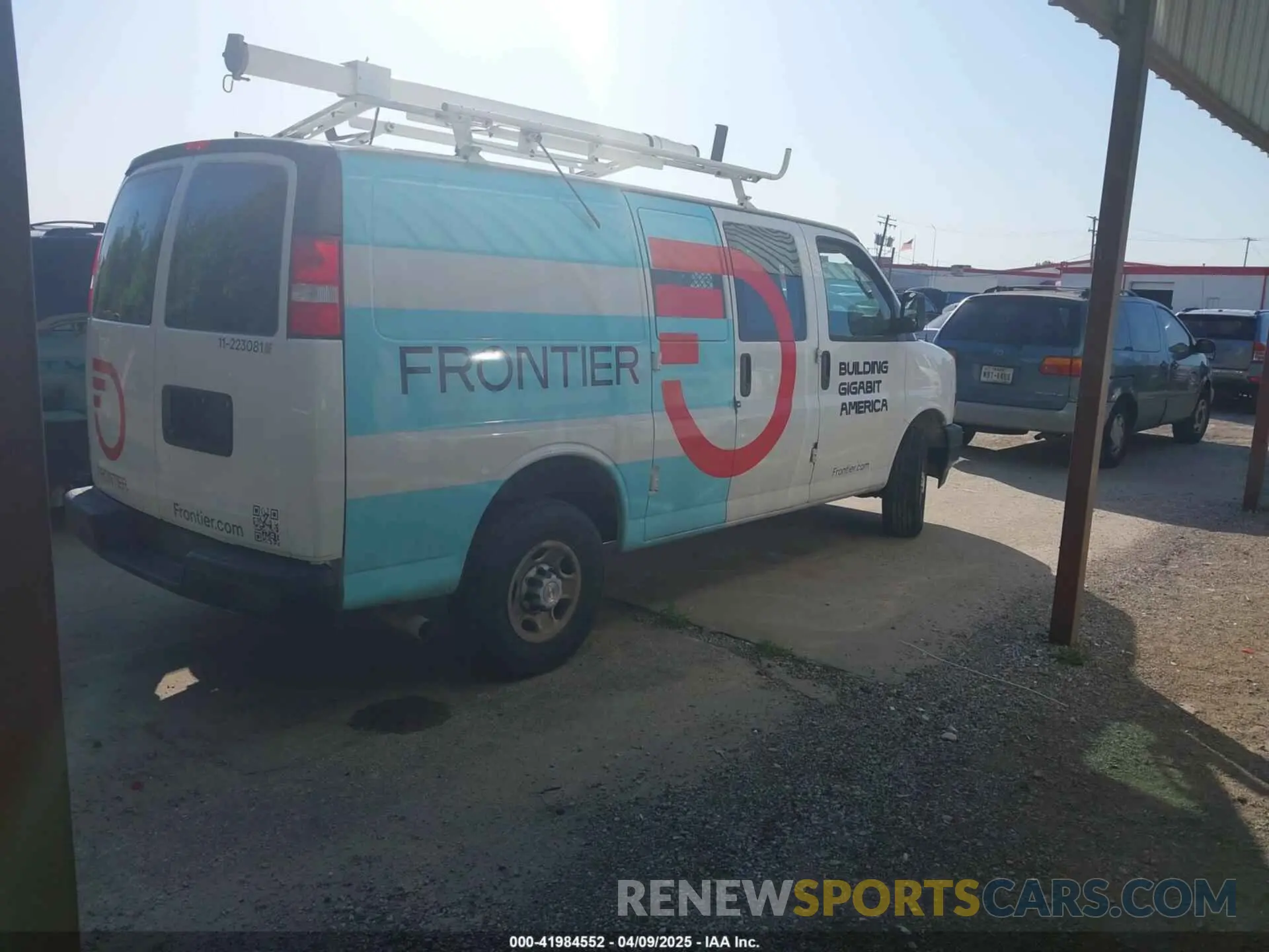 4 Photograph of a damaged car 1GCWGAFP2N1189624 CHEVROLET EXPRESS CARGO 2022