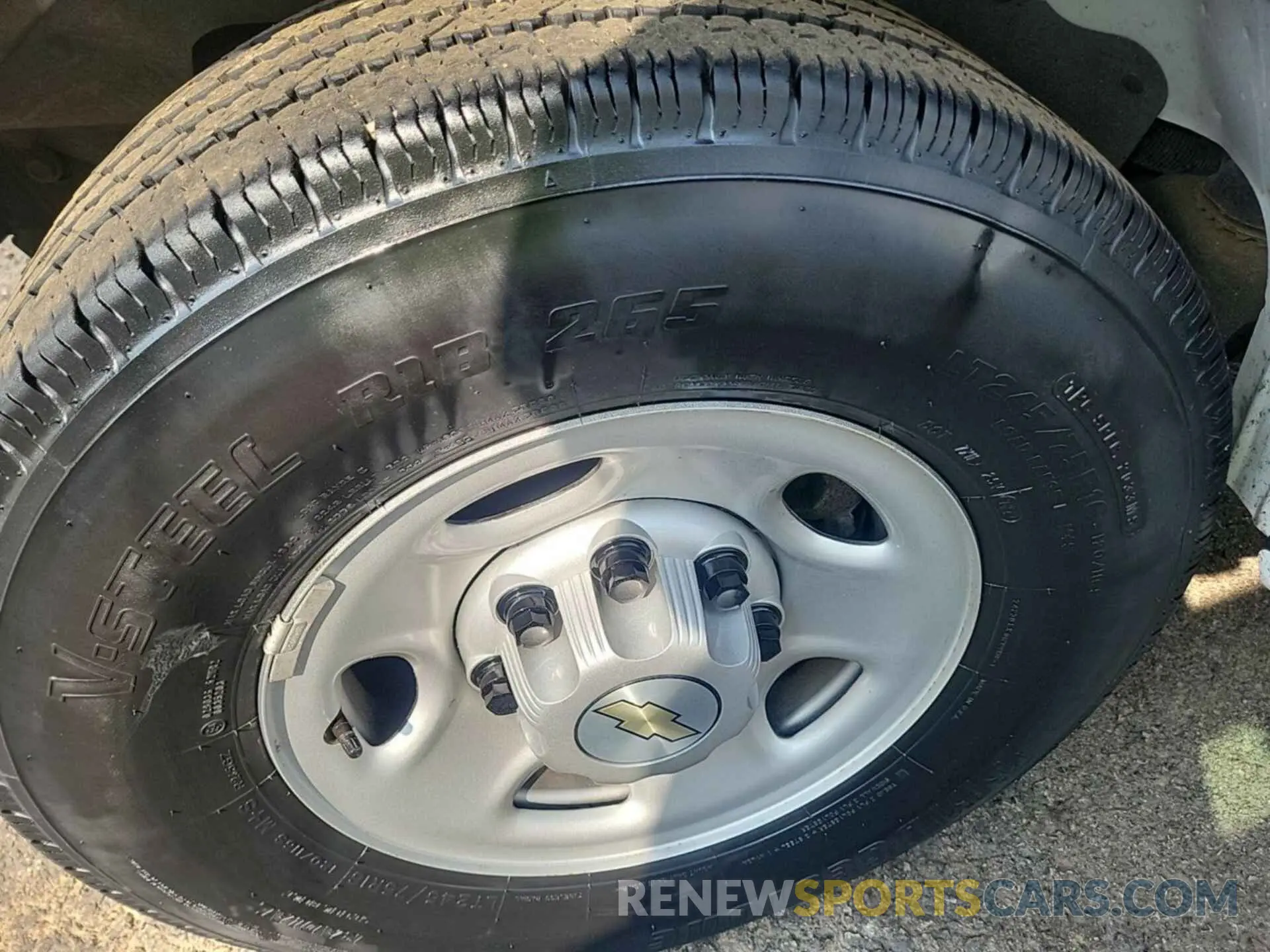 7 Photograph of a damaged car 1GCWGAFP2N1259977 CHEVROLET EXPRESS CARGO 2022