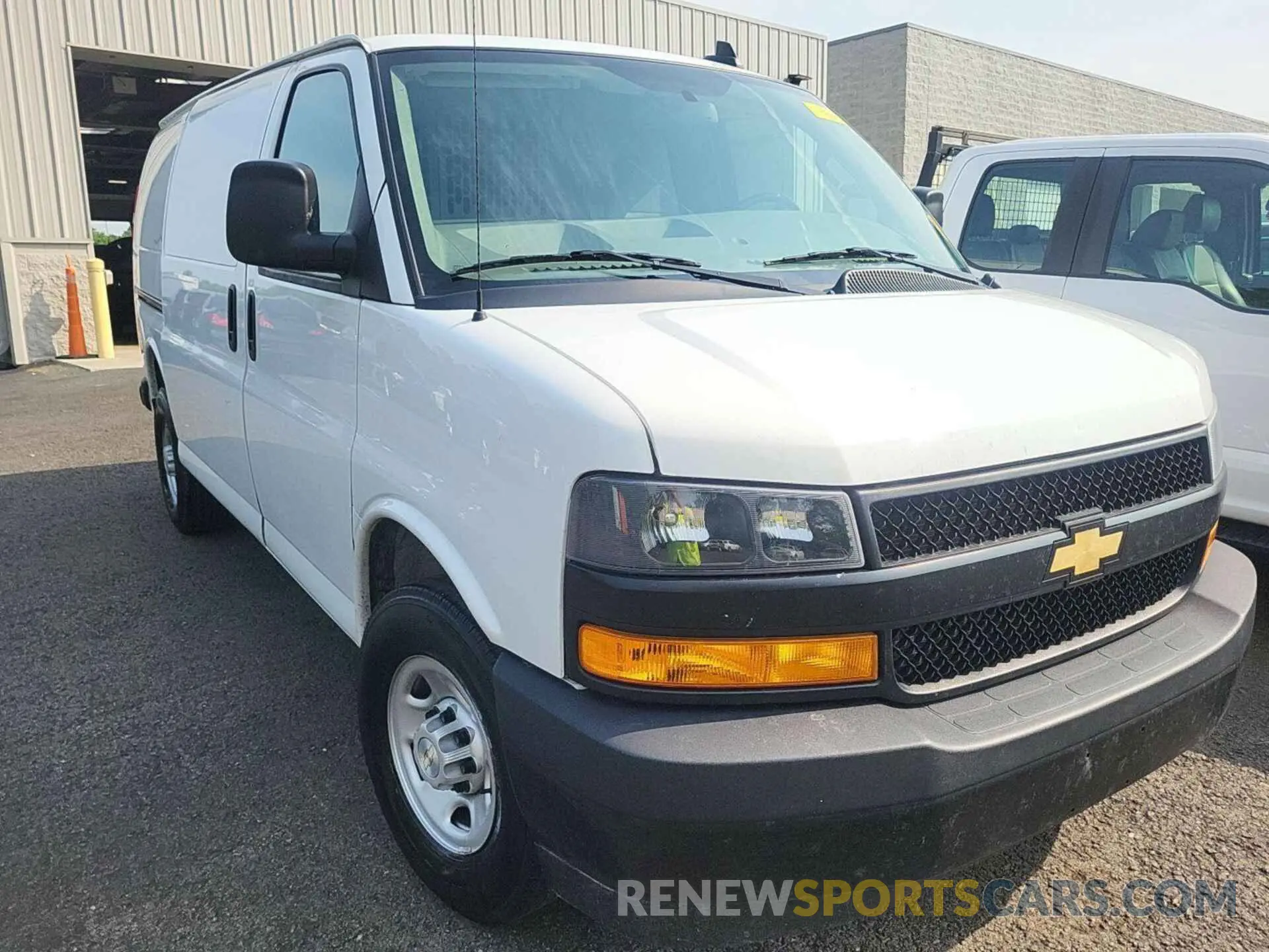 8 Photograph of a damaged car 1GCWGAFP2N1259977 CHEVROLET EXPRESS CARGO 2022