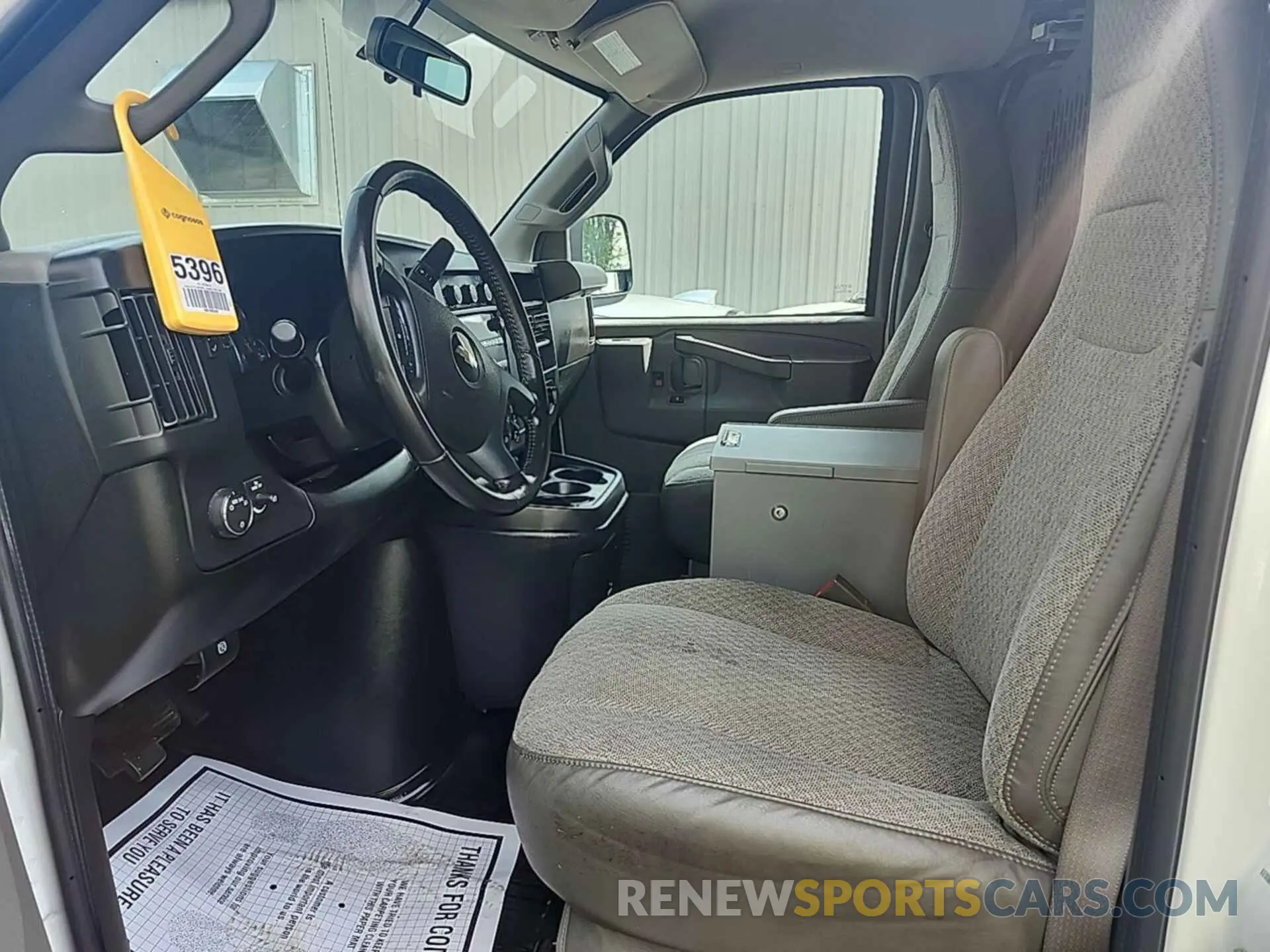 21 Photograph of a damaged car 1GCWGAFP2N1270882 CHEVROLET EXPRESS CARGO 2022