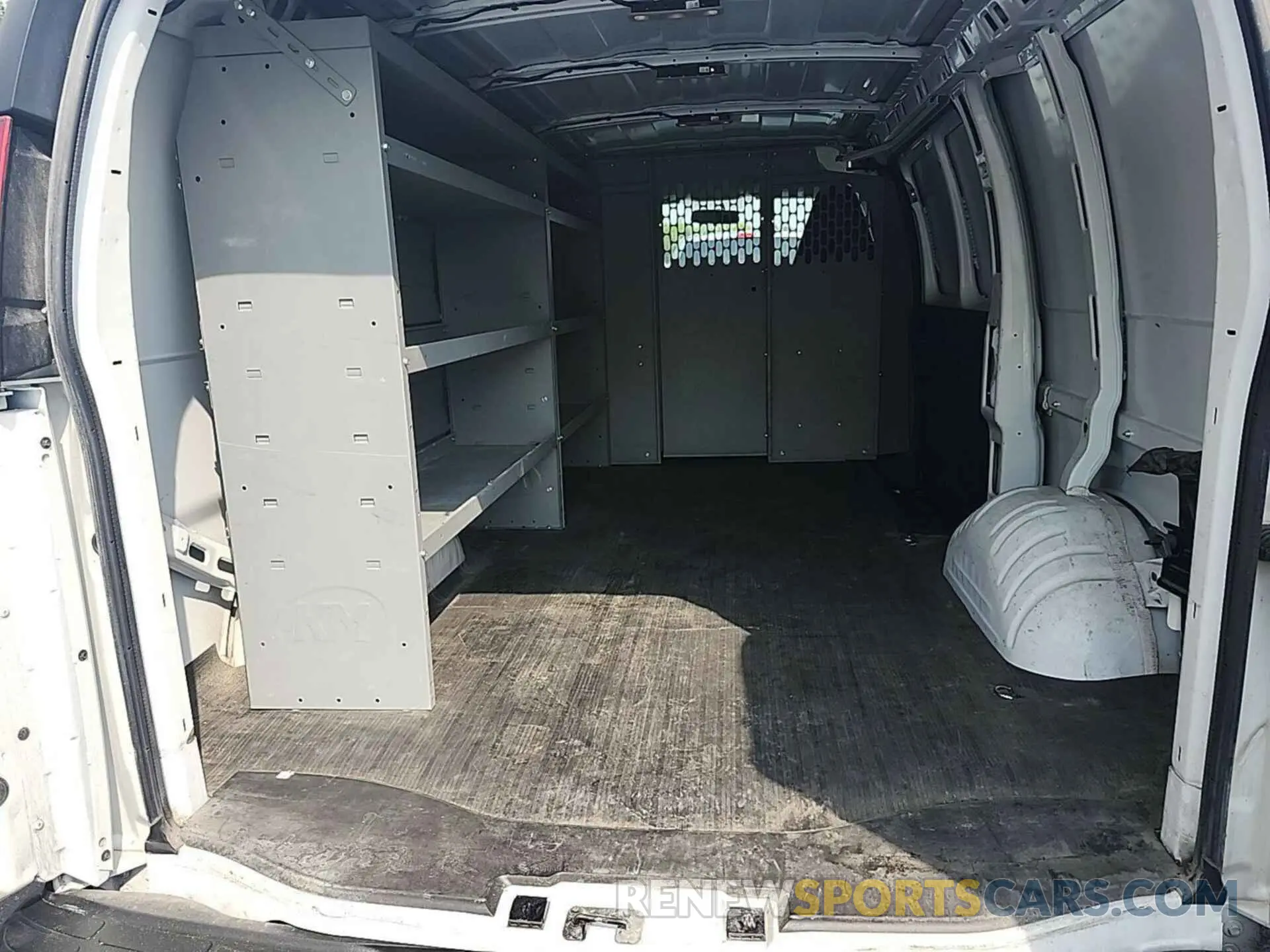 22 Photograph of a damaged car 1GCWGAFP2N1270882 CHEVROLET EXPRESS CARGO 2022