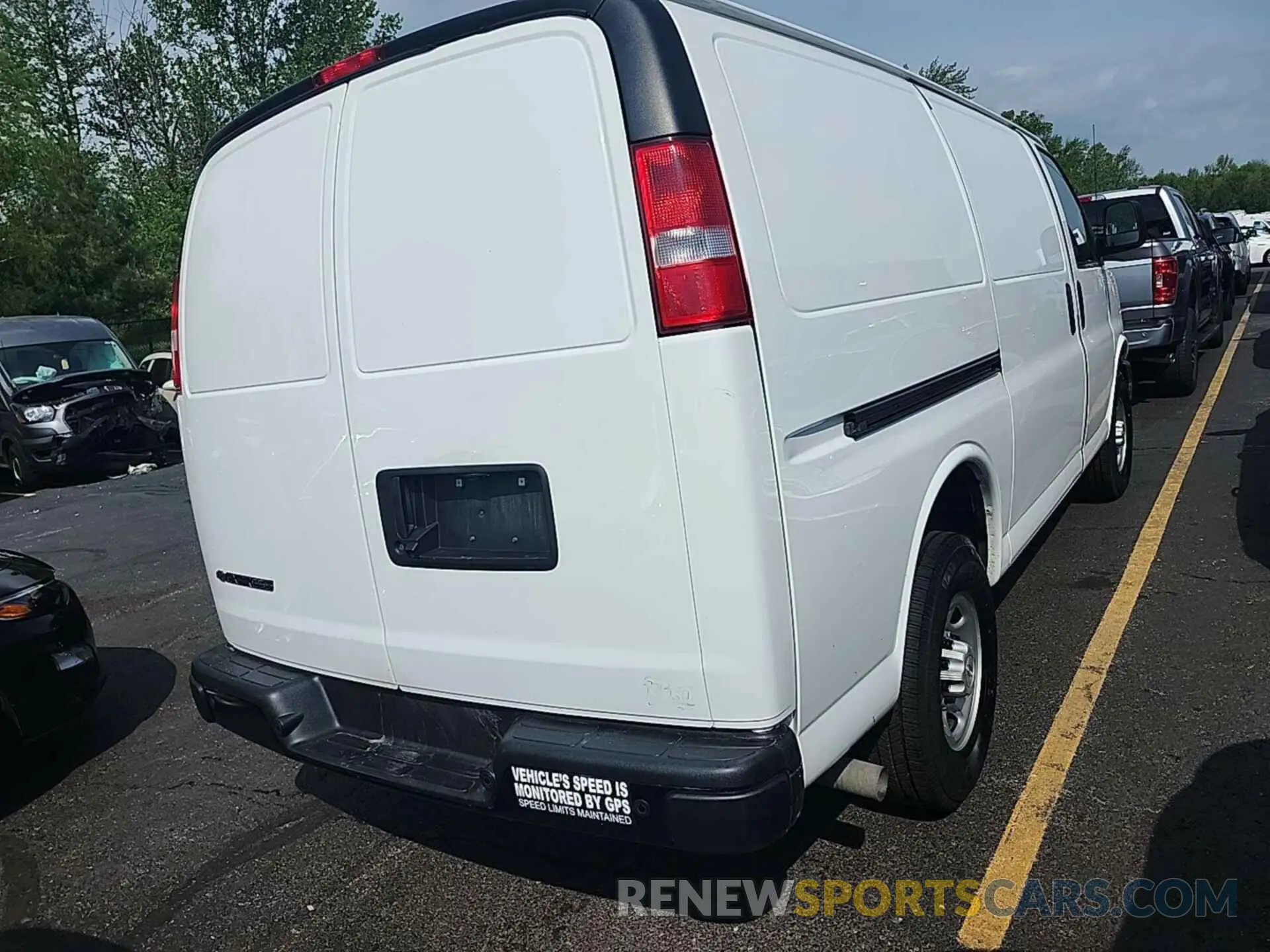 28 Photograph of a damaged car 1GCWGAFP2N1270882 CHEVROLET EXPRESS CARGO 2022