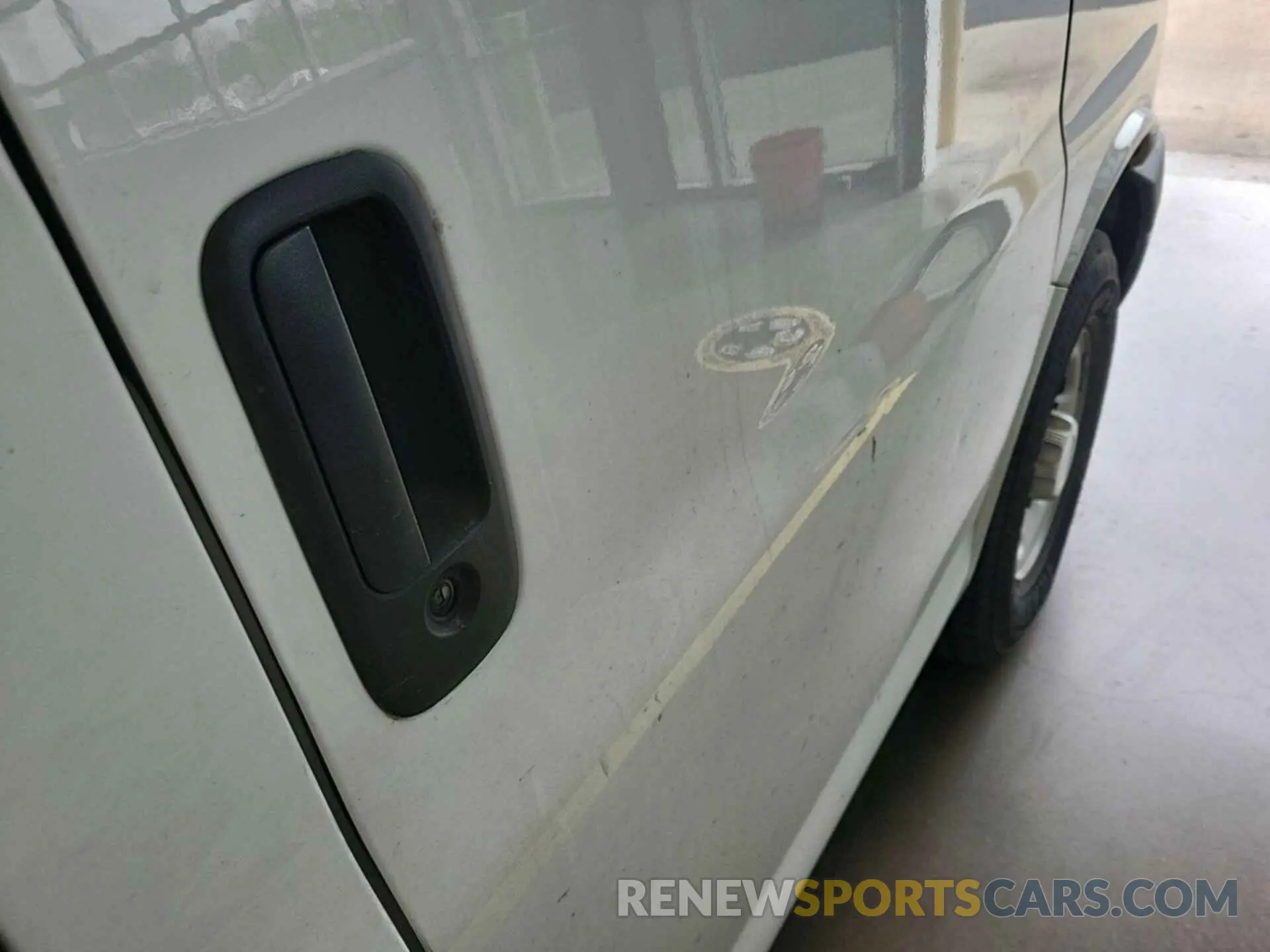 3 Photograph of a damaged car 1GCWGAFP2N1270882 CHEVROLET EXPRESS CARGO 2022
