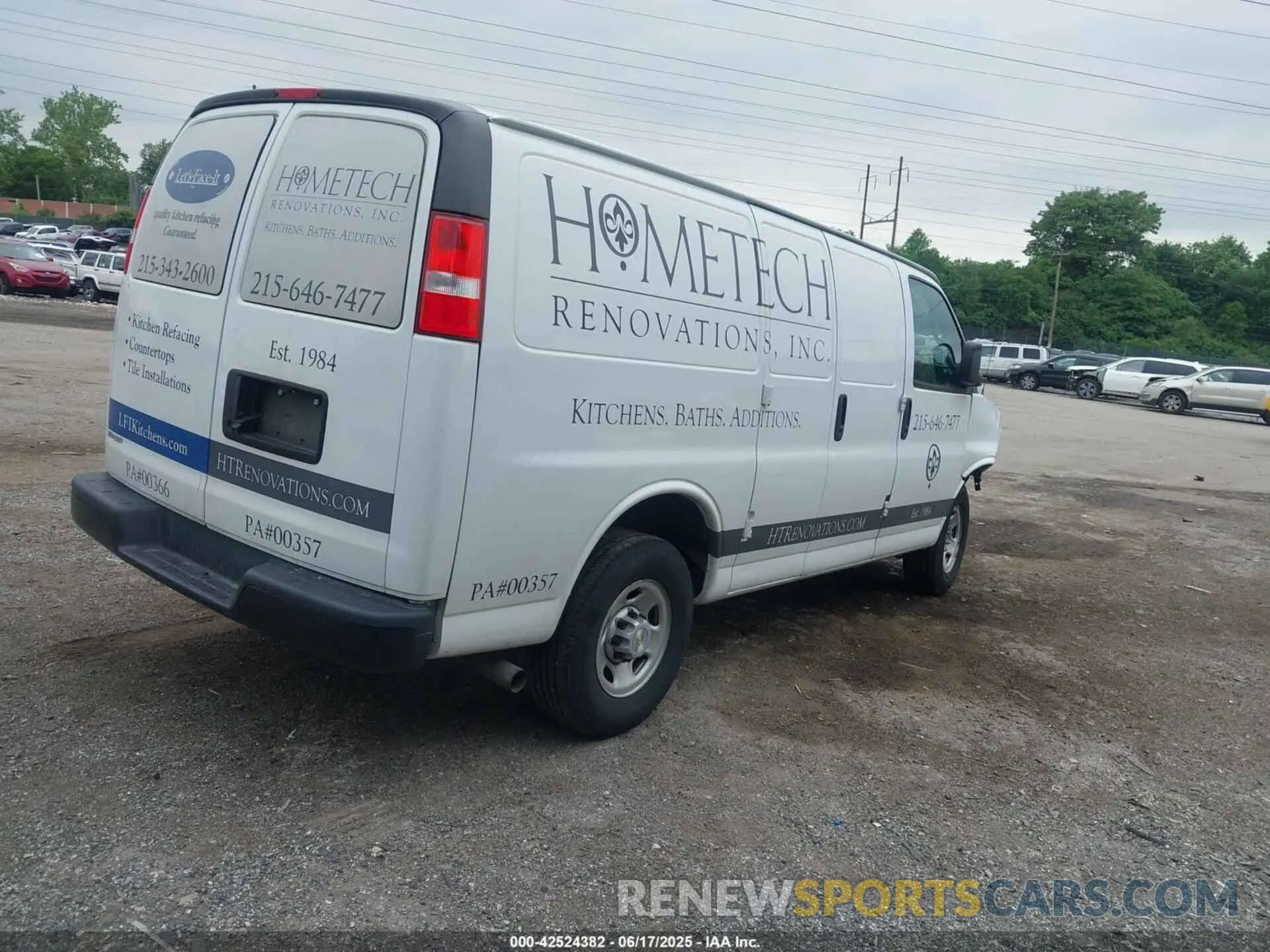 4 Photograph of a damaged car 1GCWGAFP3N1199384 CHEVROLET EXPRESS CARGO 2022
