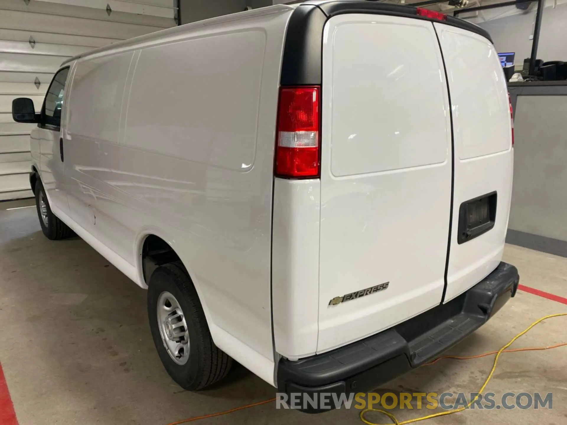 17 Photograph of a damaged car 1GCWGAFP4N1215320 CHEVROLET EXPRESS CARGO 2022
