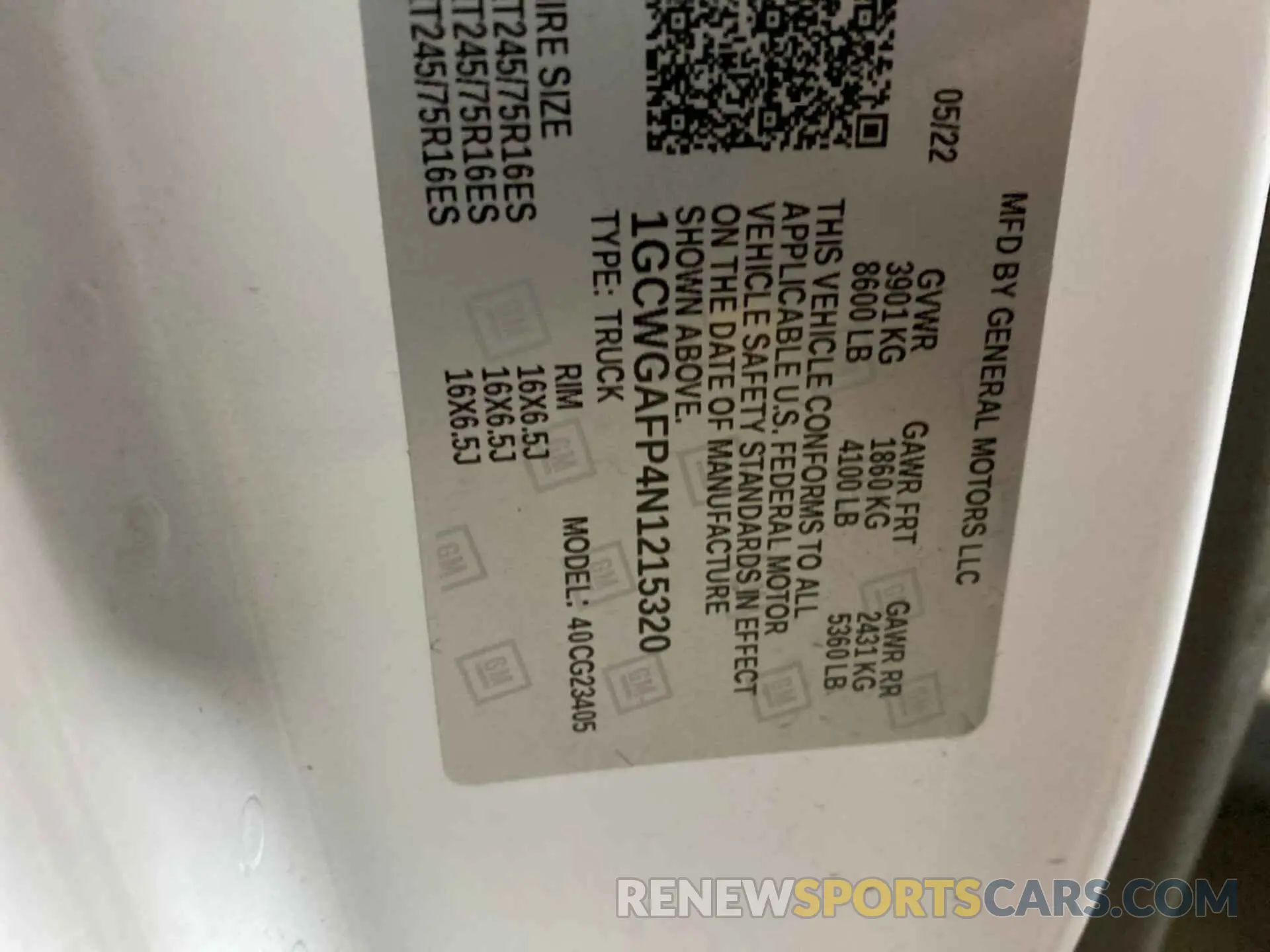 4 Photograph of a damaged car 1GCWGAFP4N1215320 CHEVROLET EXPRESS CARGO 2022