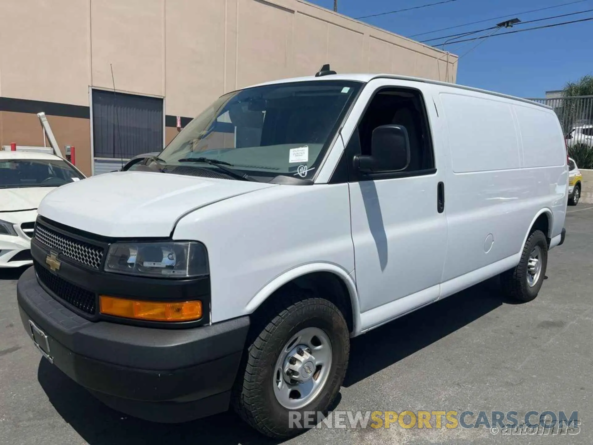 4 Photograph of a damaged car 1GCWGAFP8N1206247 CHEVROLET EXPRESS CARGO 2022