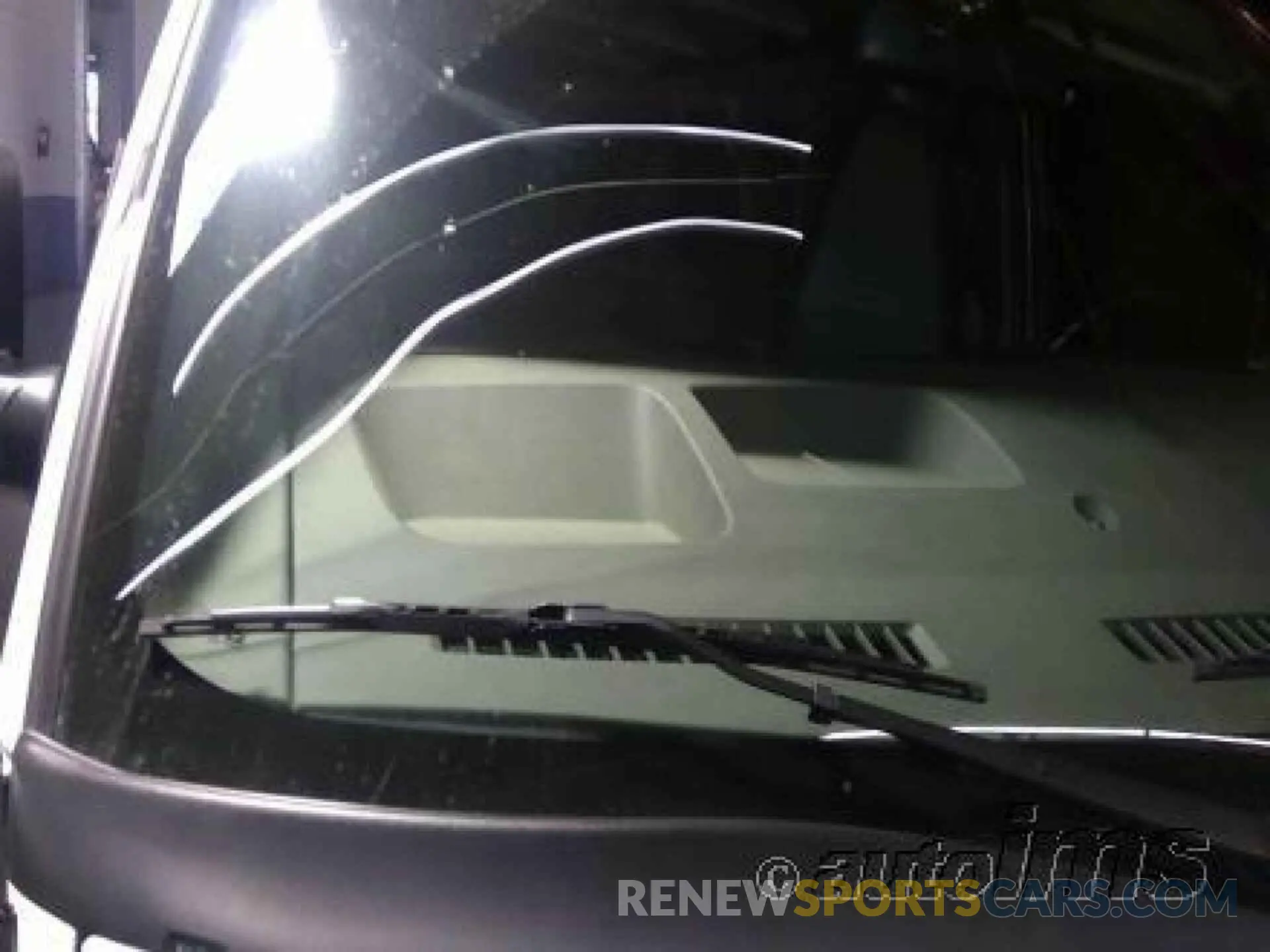 5 Photograph of a damaged car 1GCWGAFP8N1206247 CHEVROLET EXPRESS CARGO 2022
