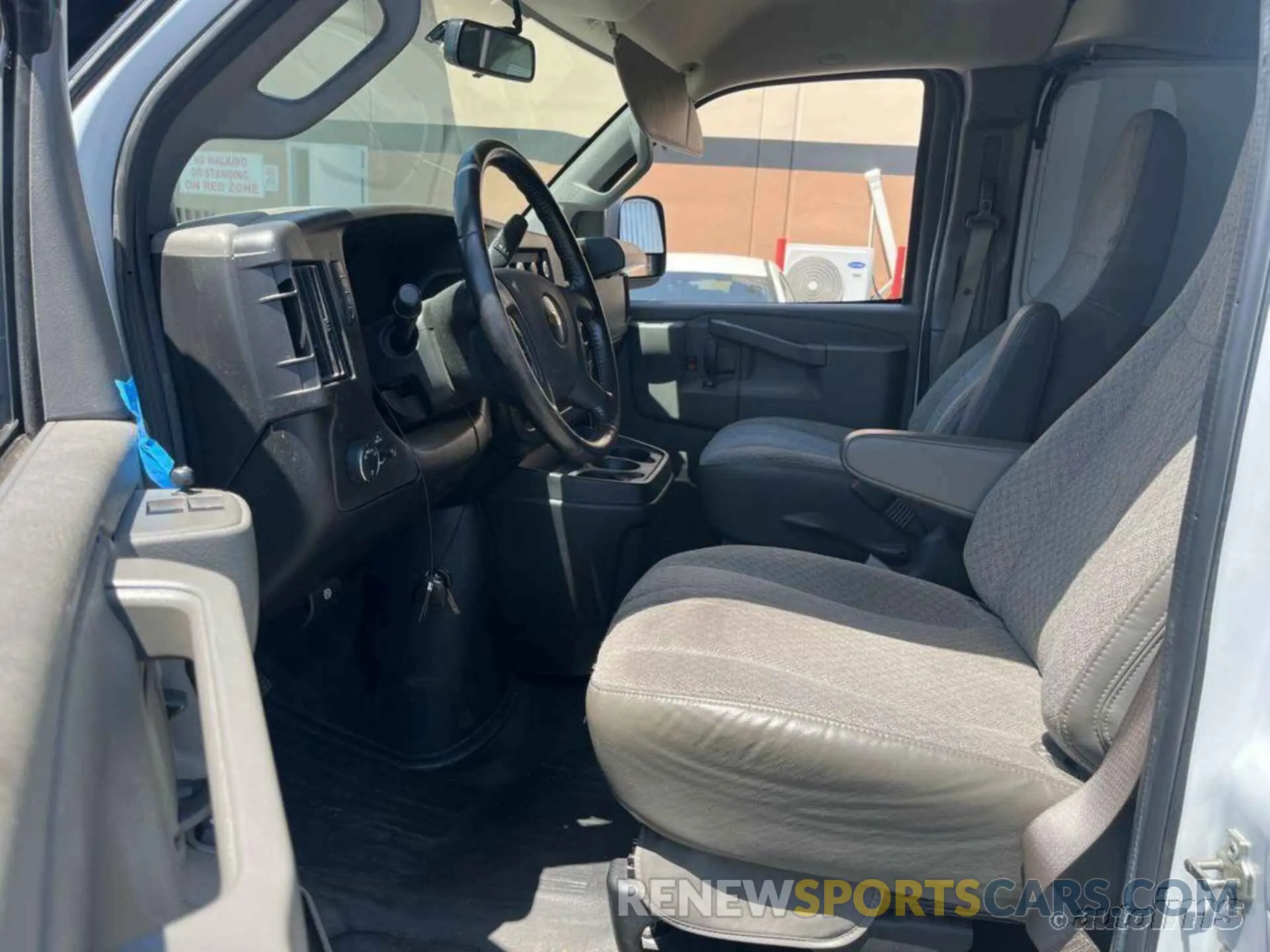 7 Photograph of a damaged car 1GCWGAFP8N1206247 CHEVROLET EXPRESS CARGO 2022