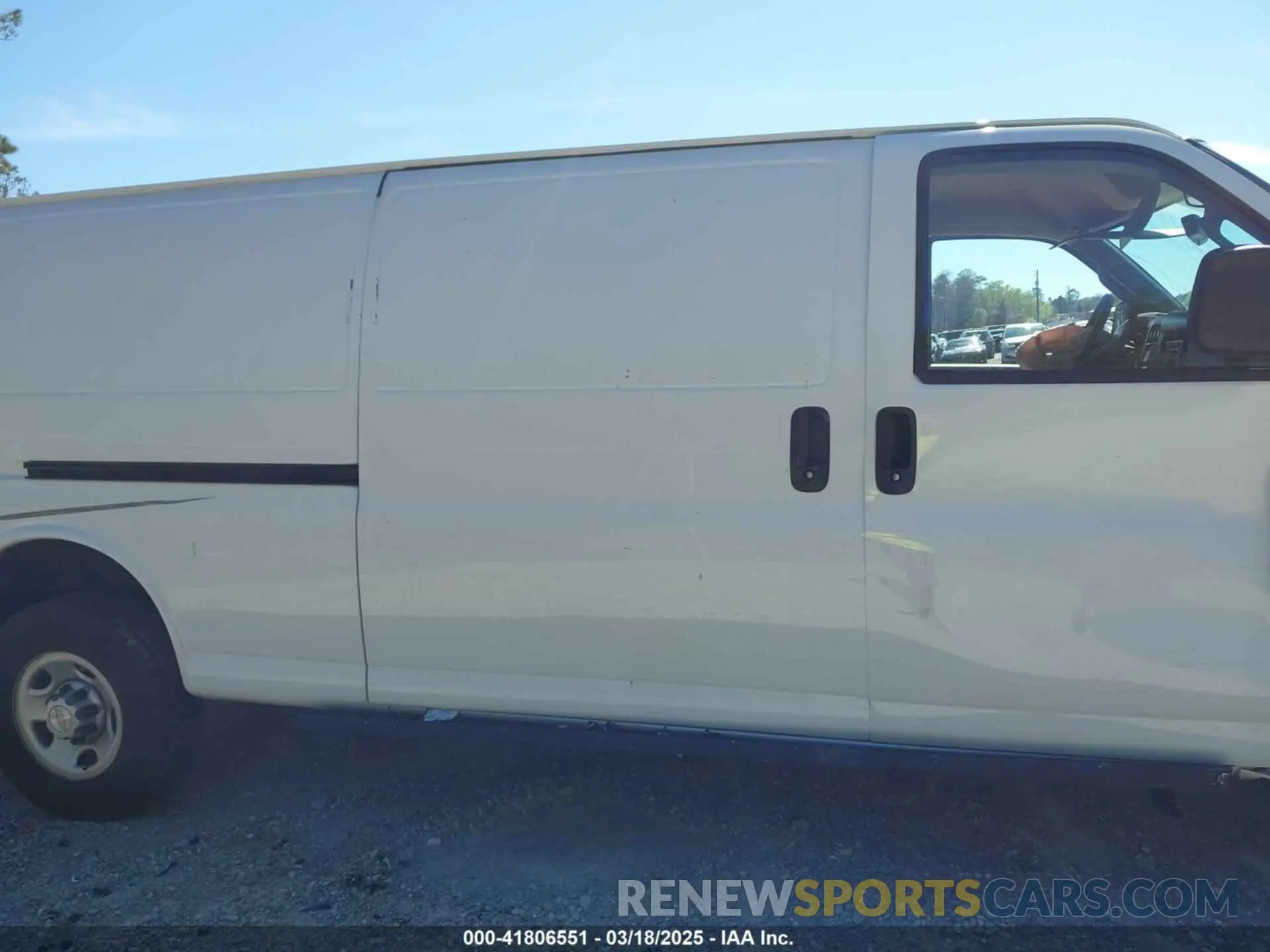 14 Photograph of a damaged car 1GCWGBFP5N1217177 CHEVROLET EXPRESS CARGO 2022