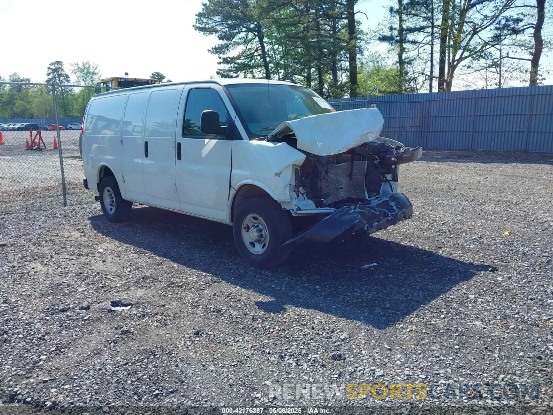 1 Photograph of a damaged car 1GCWGAFP0P1254926 CHEVROLET EXPRESS CARGO 2023