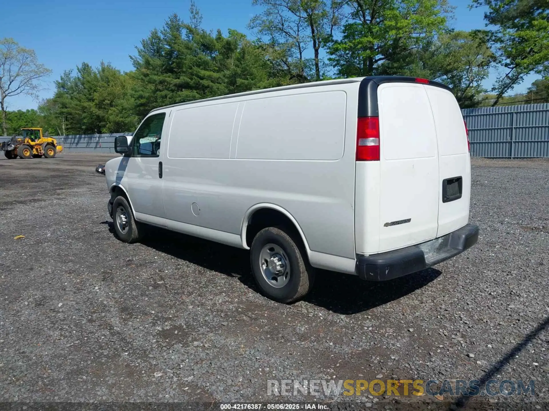 3 Photograph of a damaged car 1GCWGAFP0P1254926 CHEVROLET EXPRESS CARGO 2023