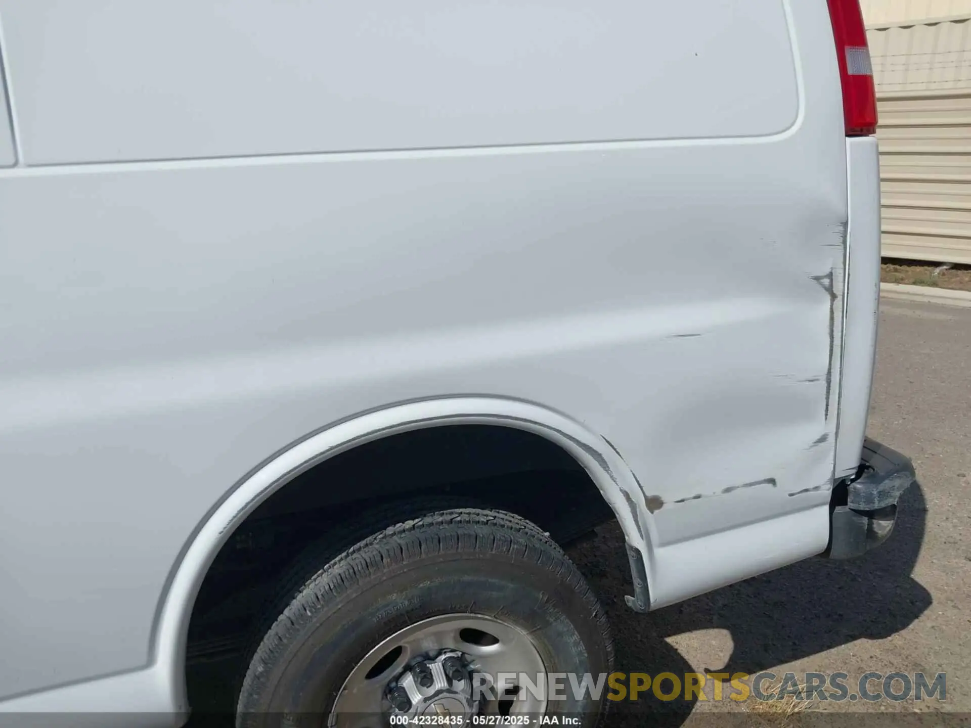18 Photograph of a damaged car 1GCWGAFP2P1109998 CHEVROLET EXPRESS CARGO 2023