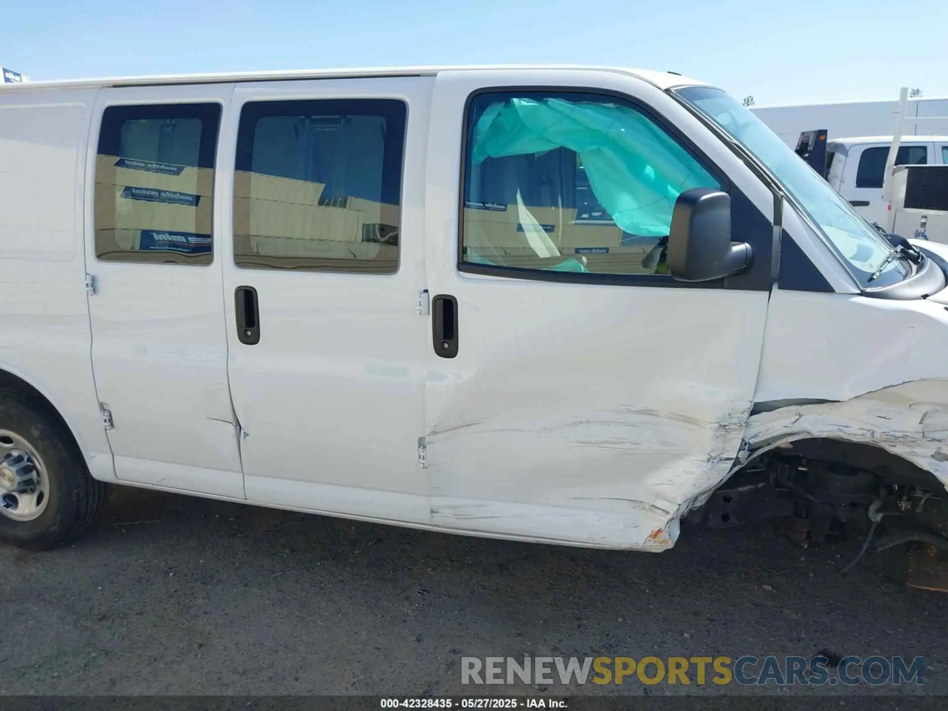 20 Photograph of a damaged car 1GCWGAFP2P1109998 CHEVROLET EXPRESS CARGO 2023
